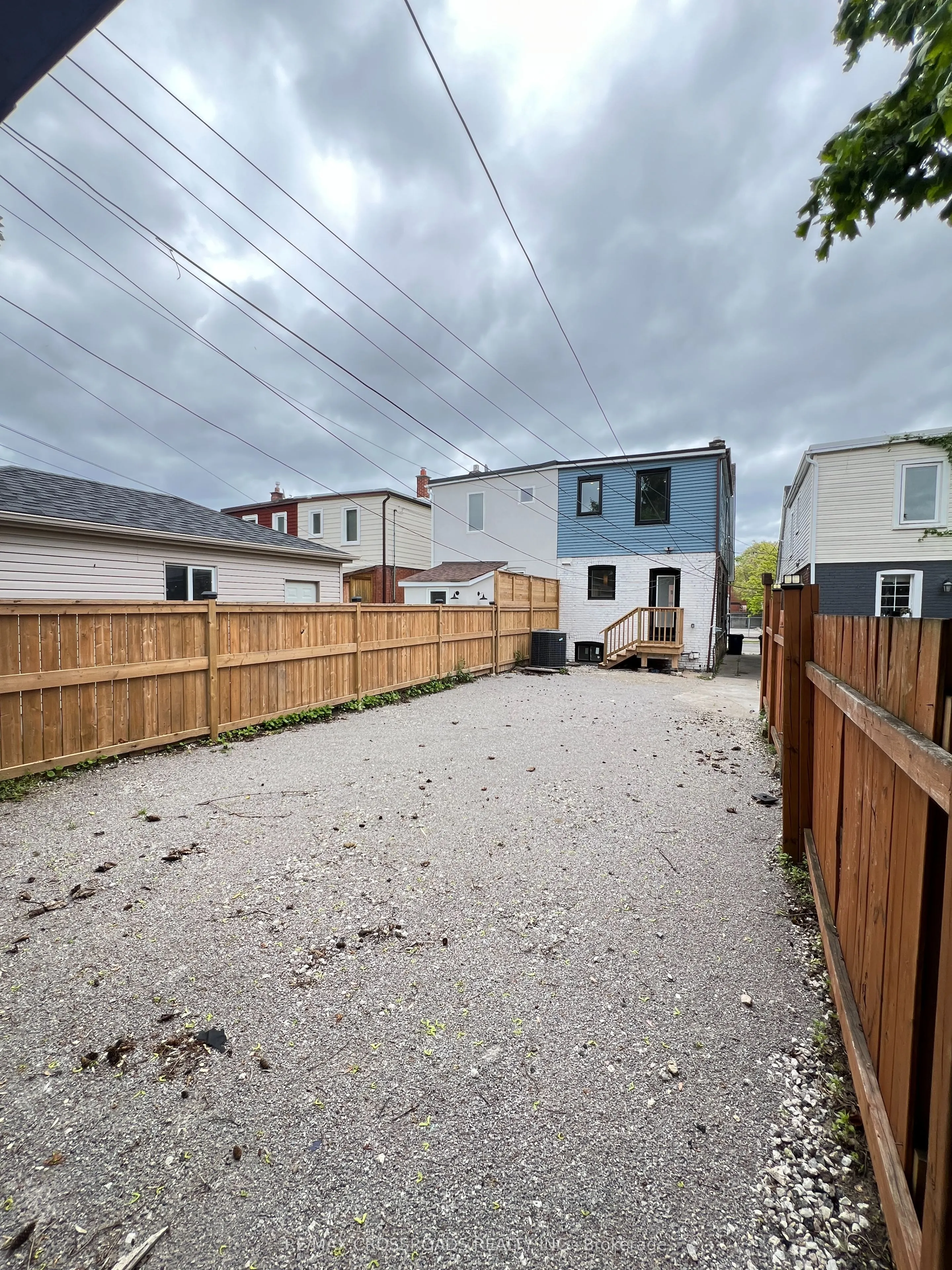 548 Glebeholme Boulevard