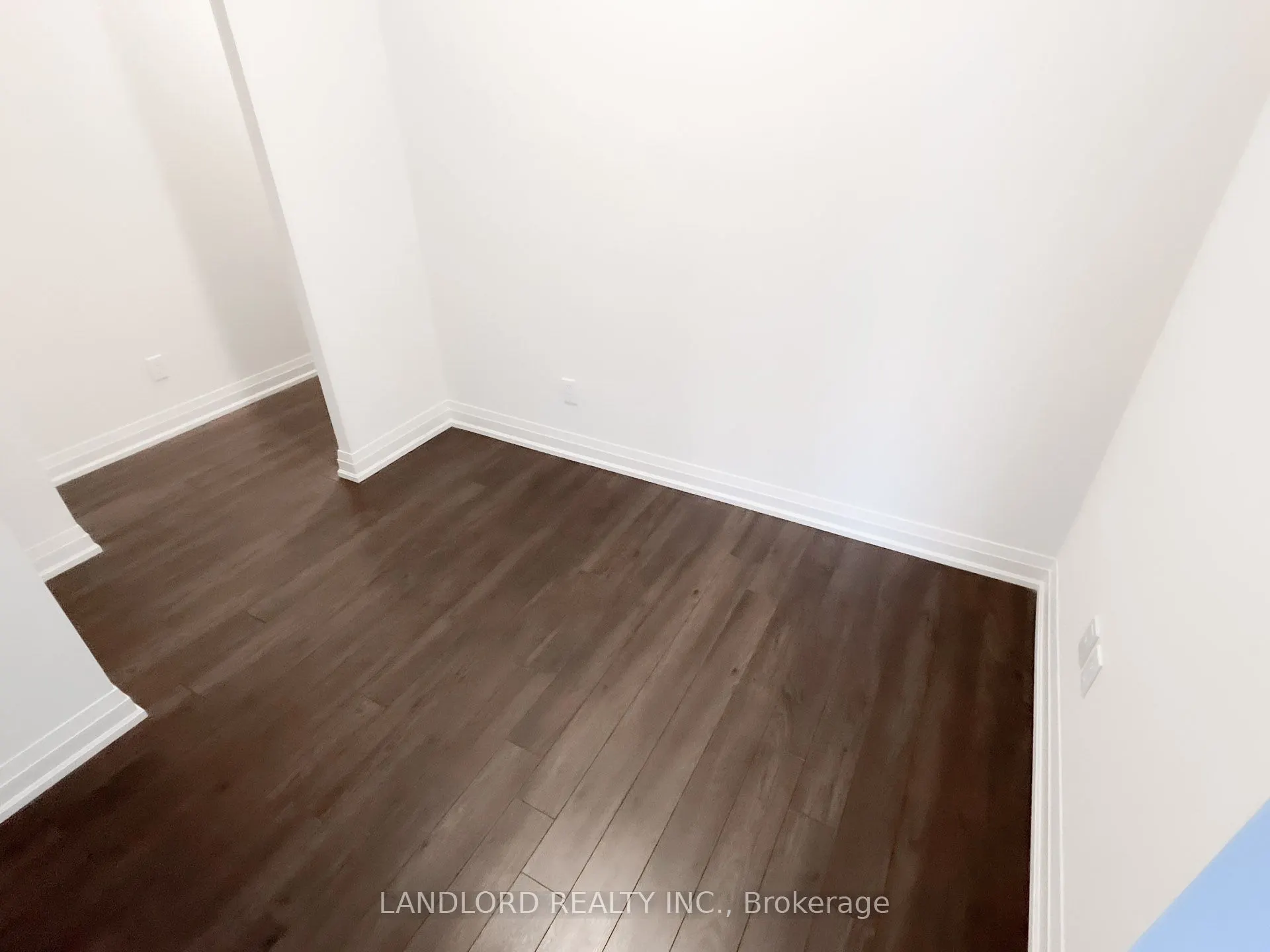 10 Meadowglen Place, #1202