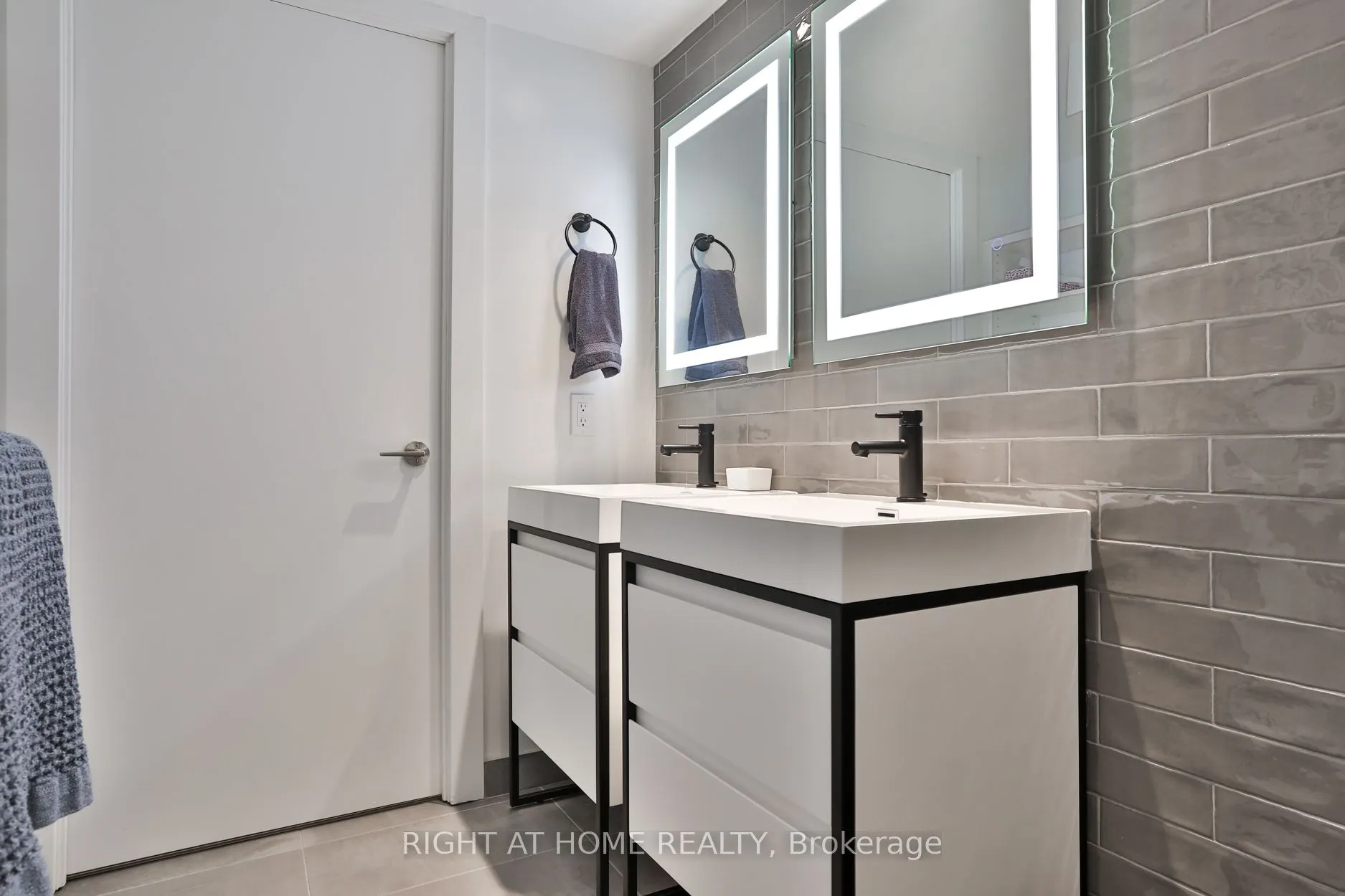150 Logan Avenue, #409