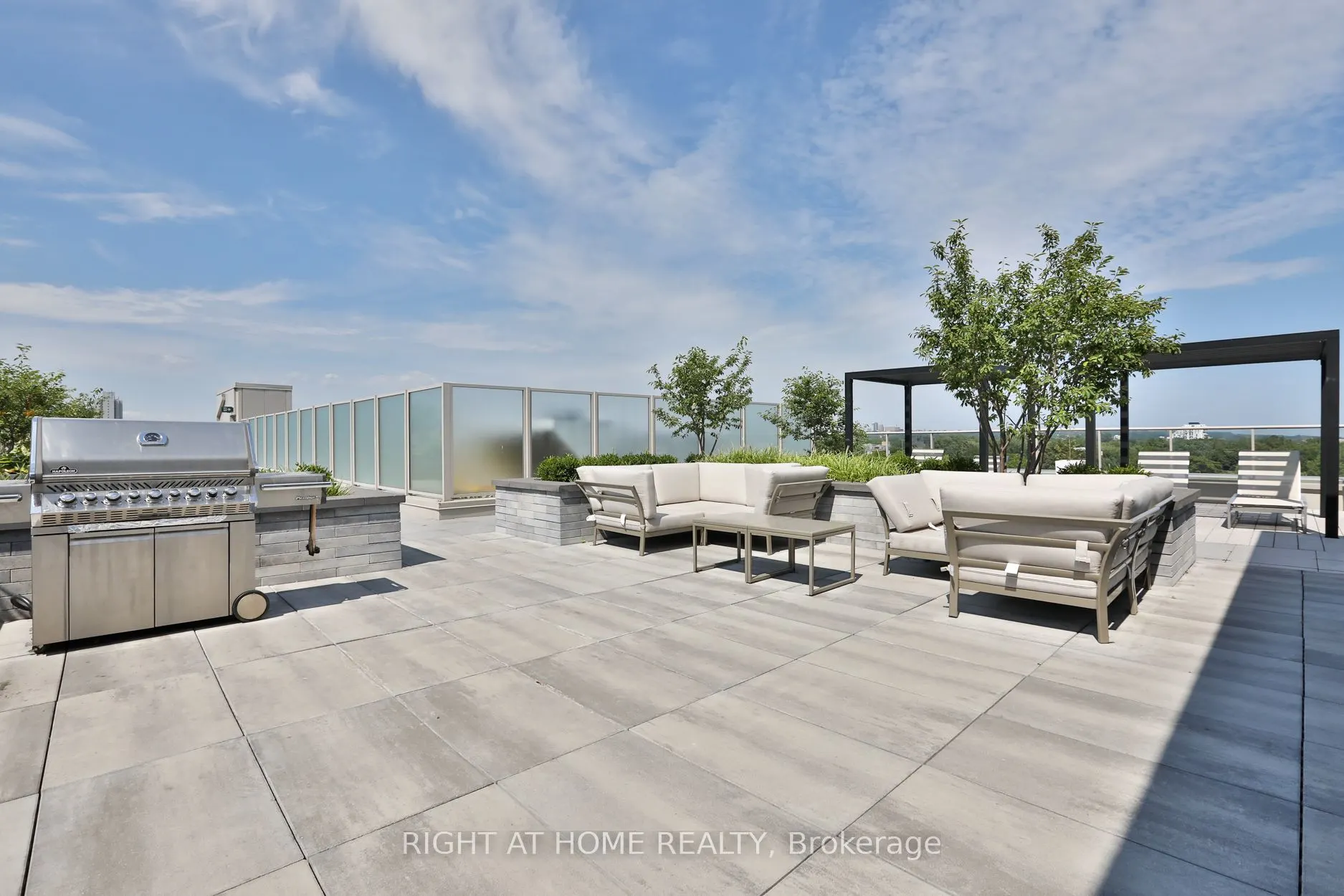 150 Logan Avenue, #409