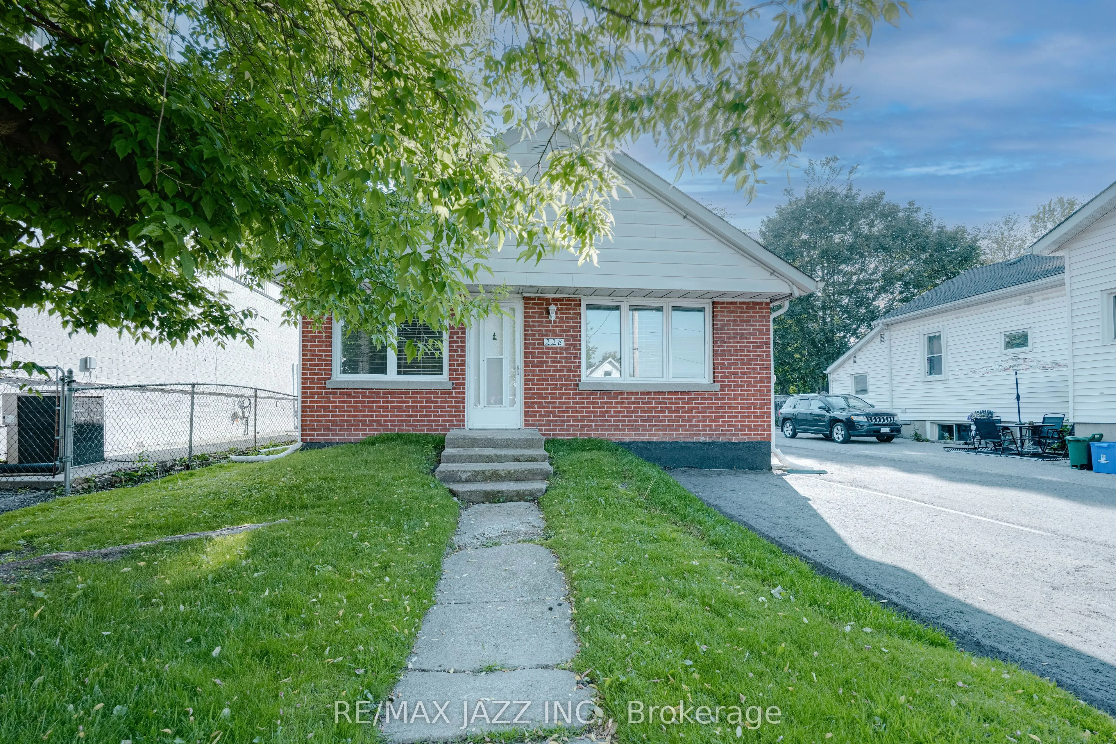 228 Gibbons Street