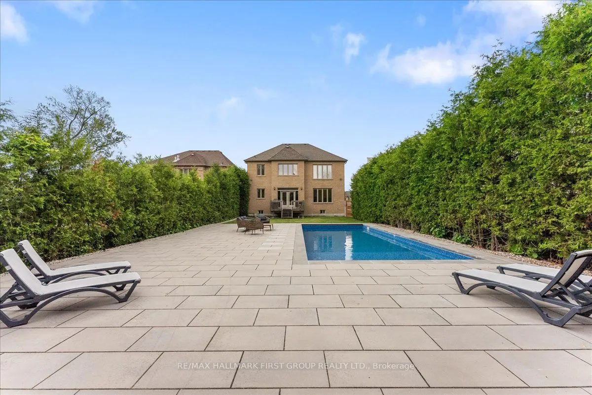 1475 Altona Road