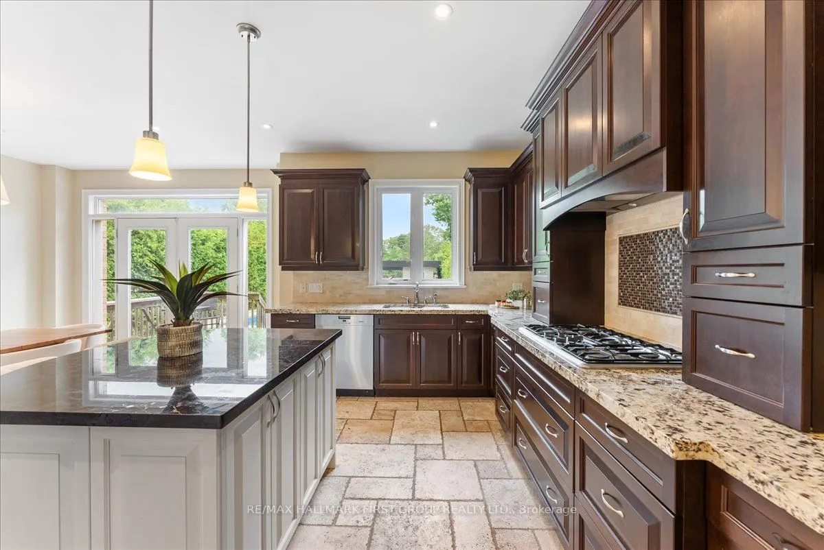 1475 Altona Road