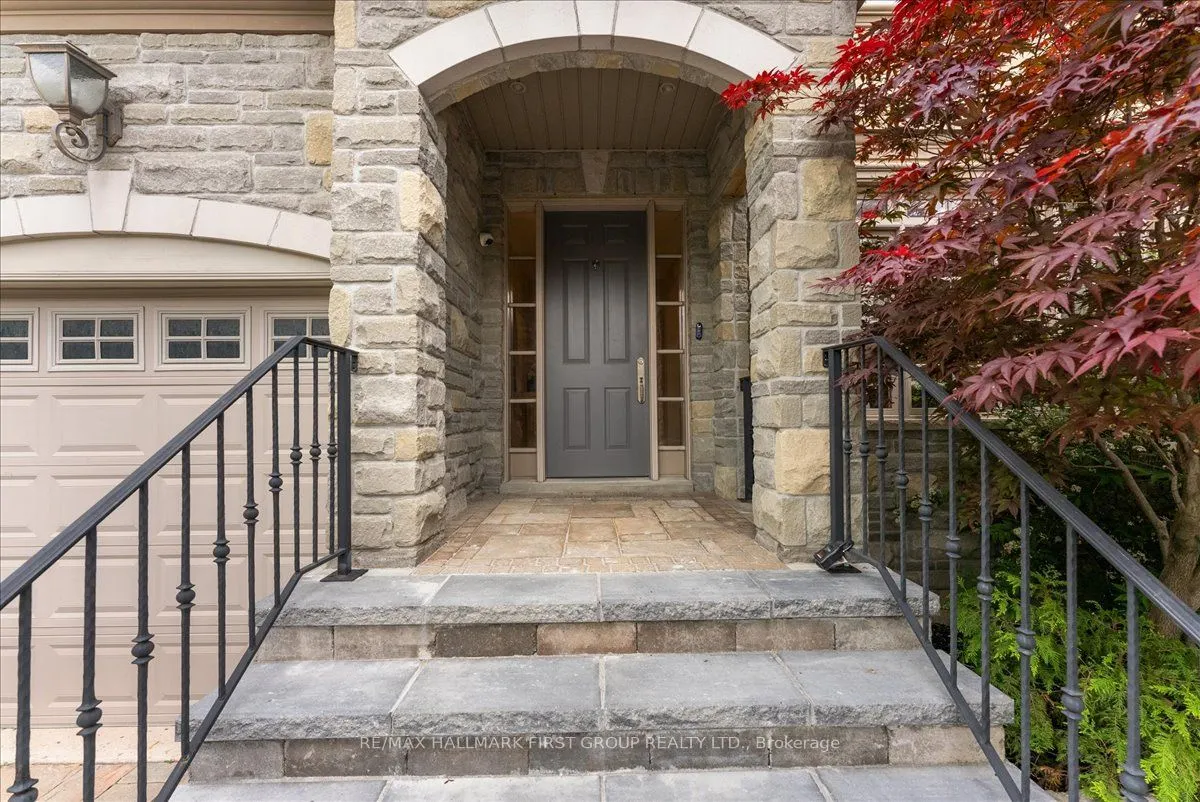 1475 Altona Road