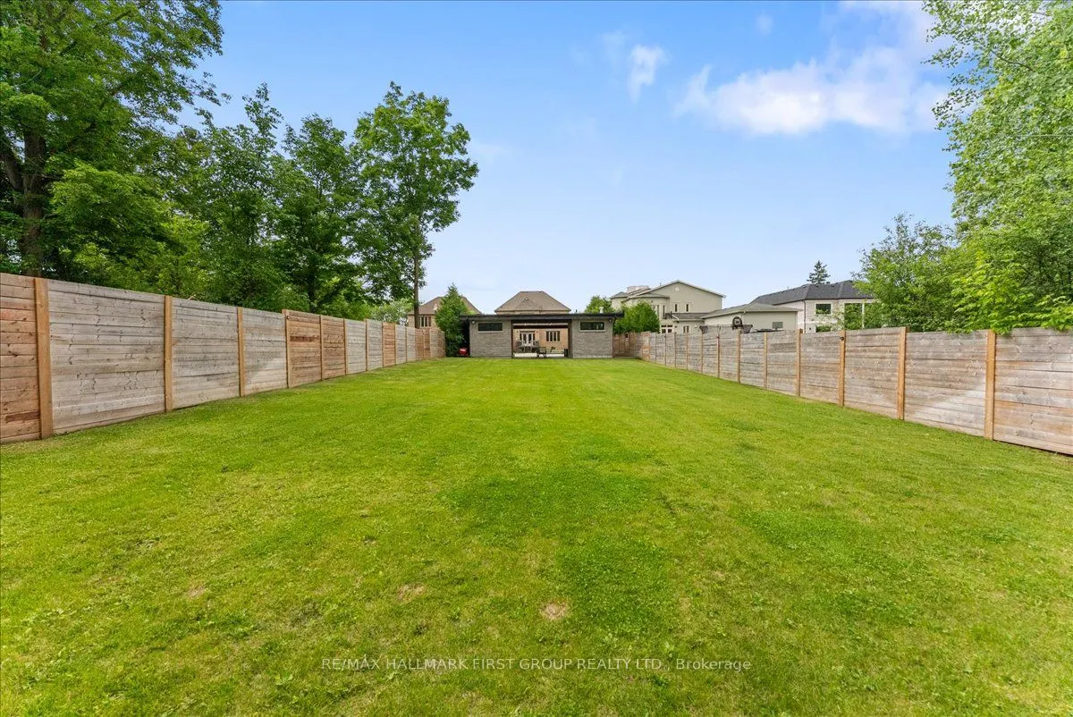 1475 Altona Road