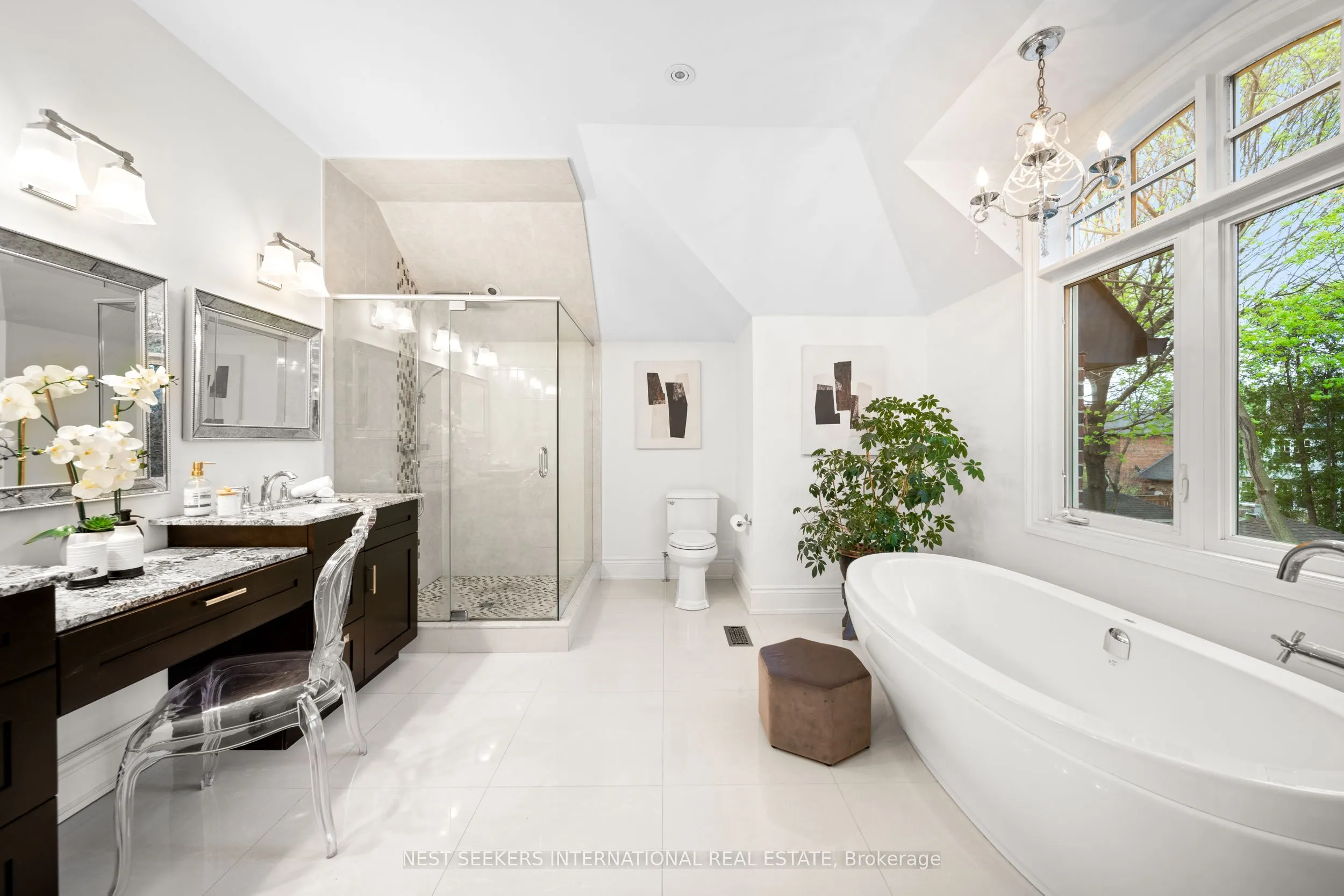 117 Parkview Hill Crescent