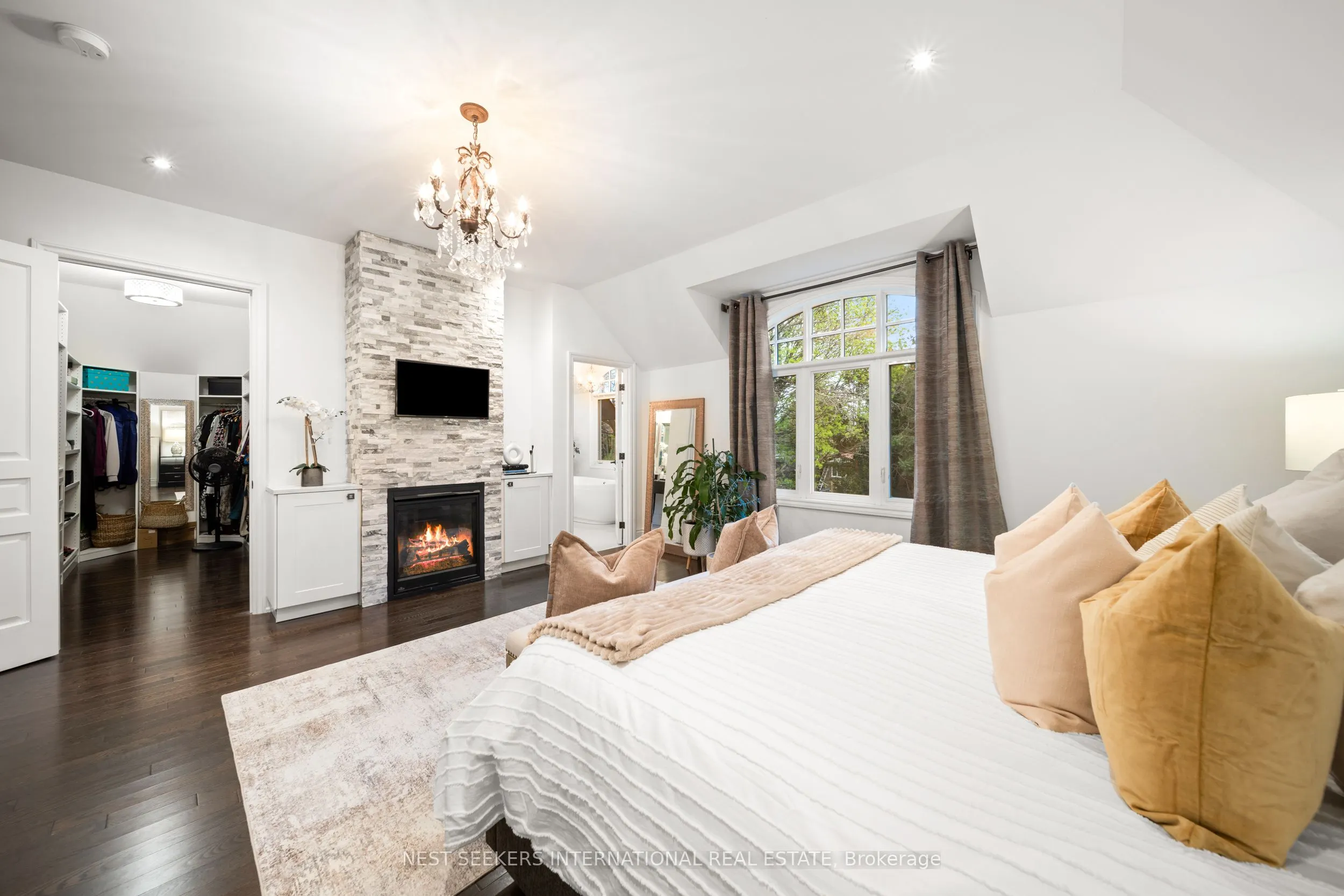 117 Parkview Hill Crescent