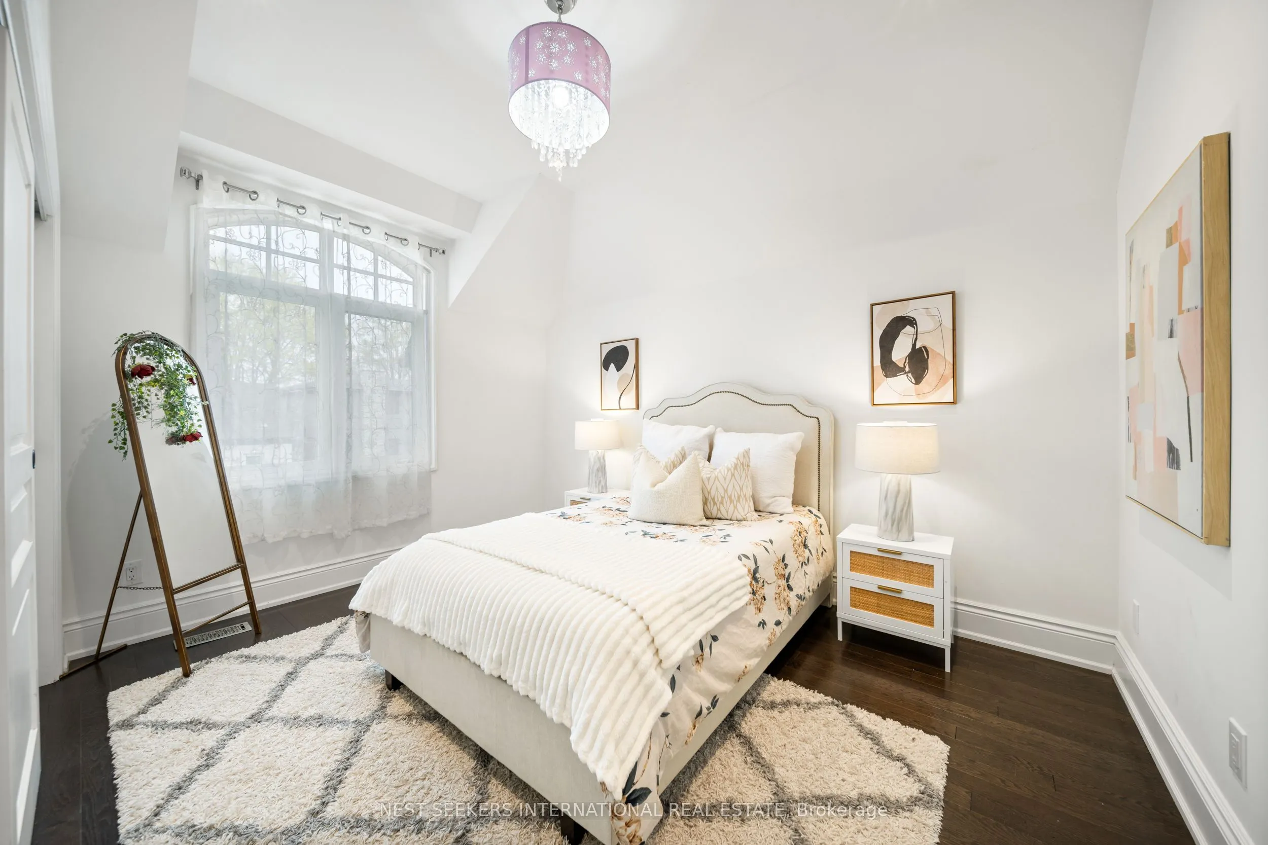 117 Parkview Hill Crescent