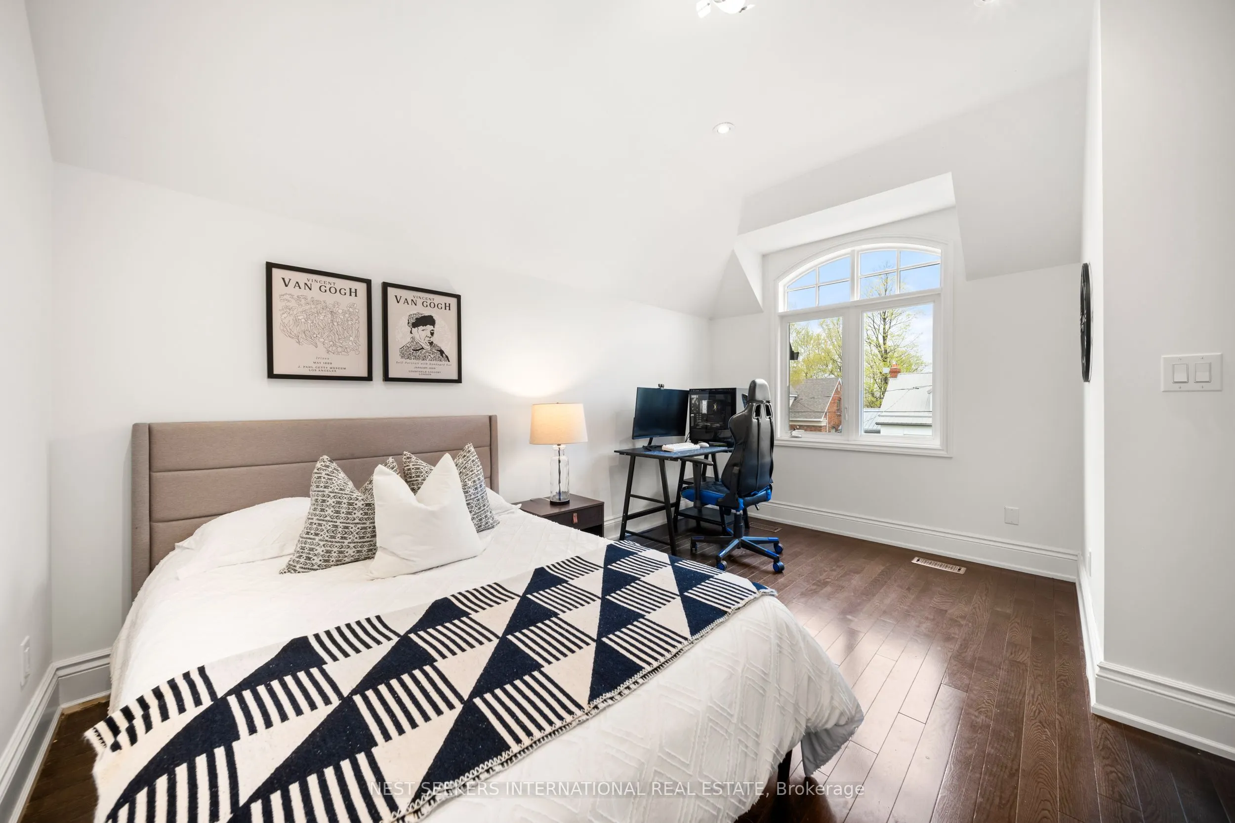 117 Parkview Hill Crescent