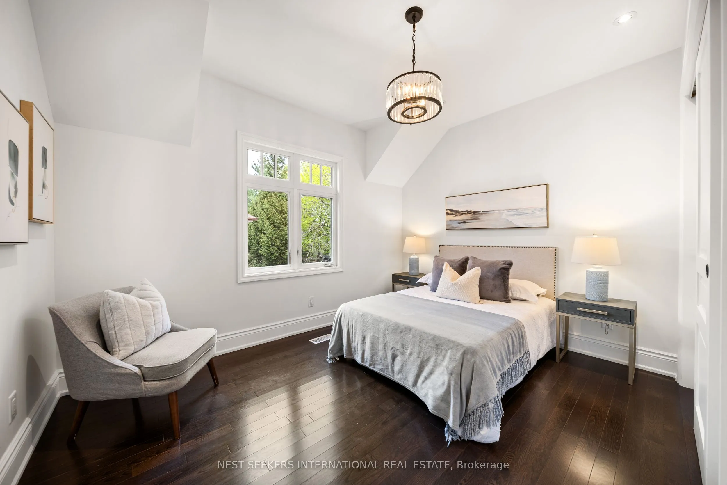 117 Parkview Hill Crescent