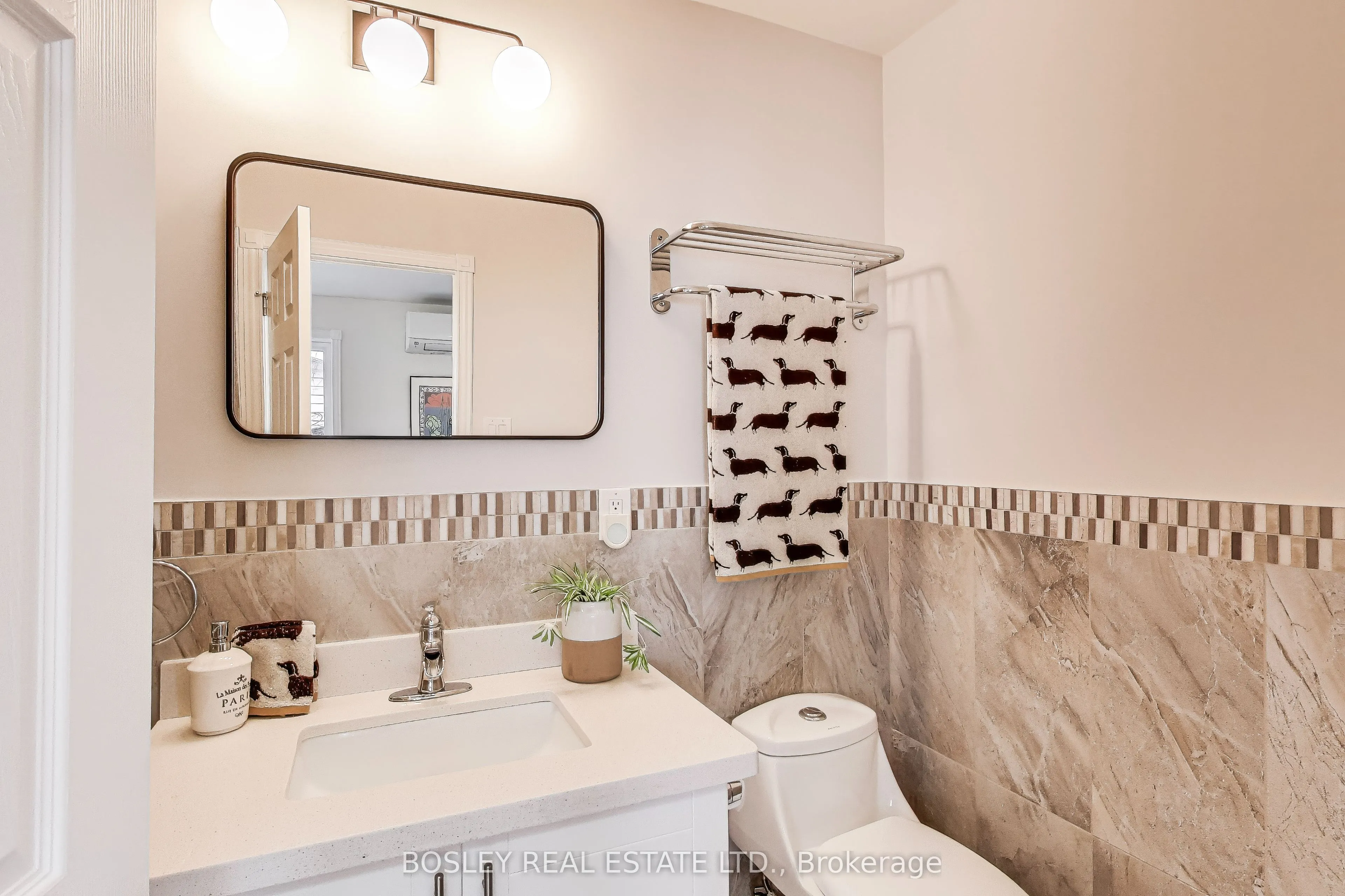1033 Woodbine Avenue, #Upper