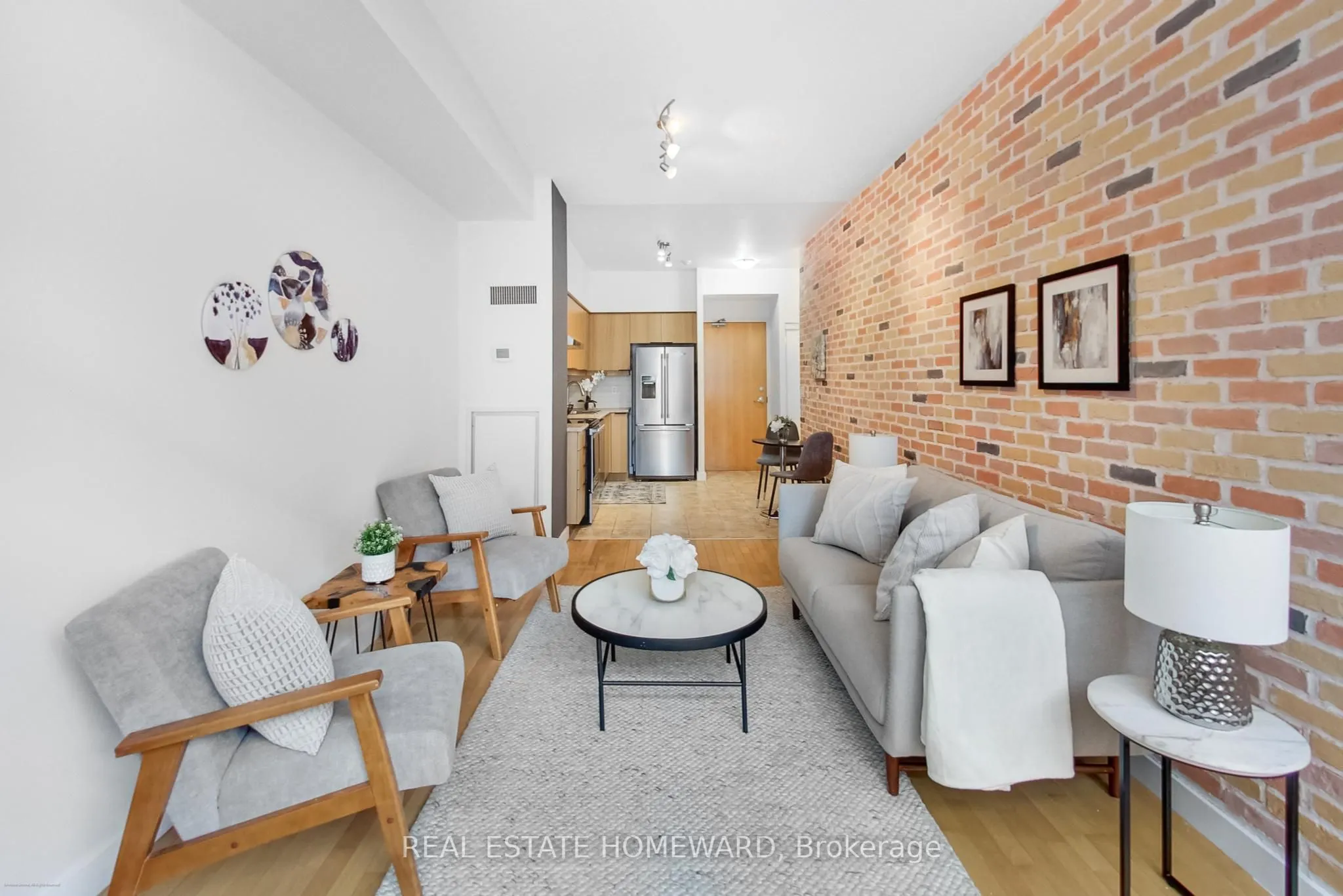 601 Kingston Road, #209