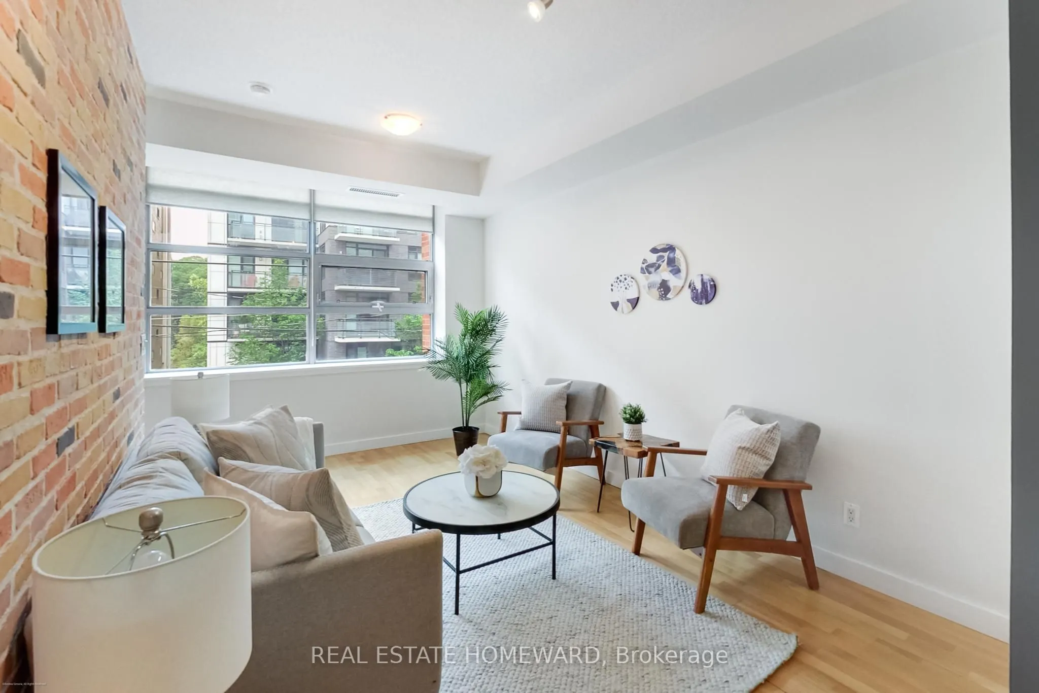 601 Kingston Road, #209
