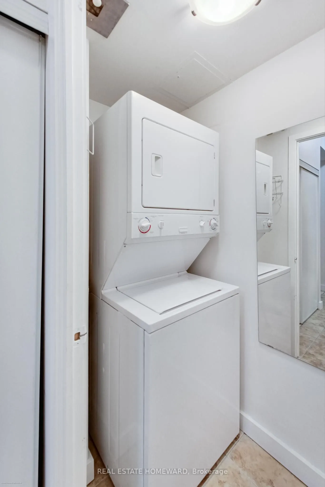 601 Kingston Road, #209