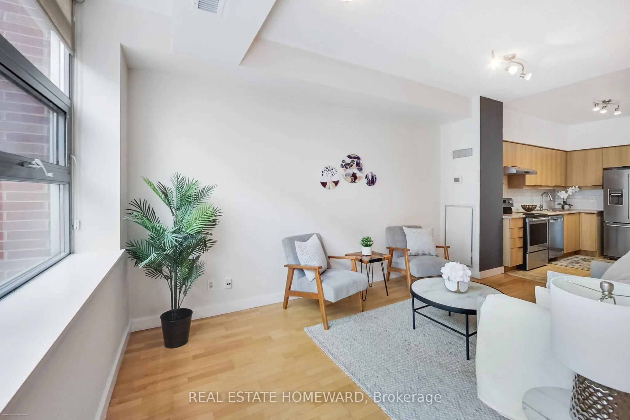 601 Kingston Road, #209