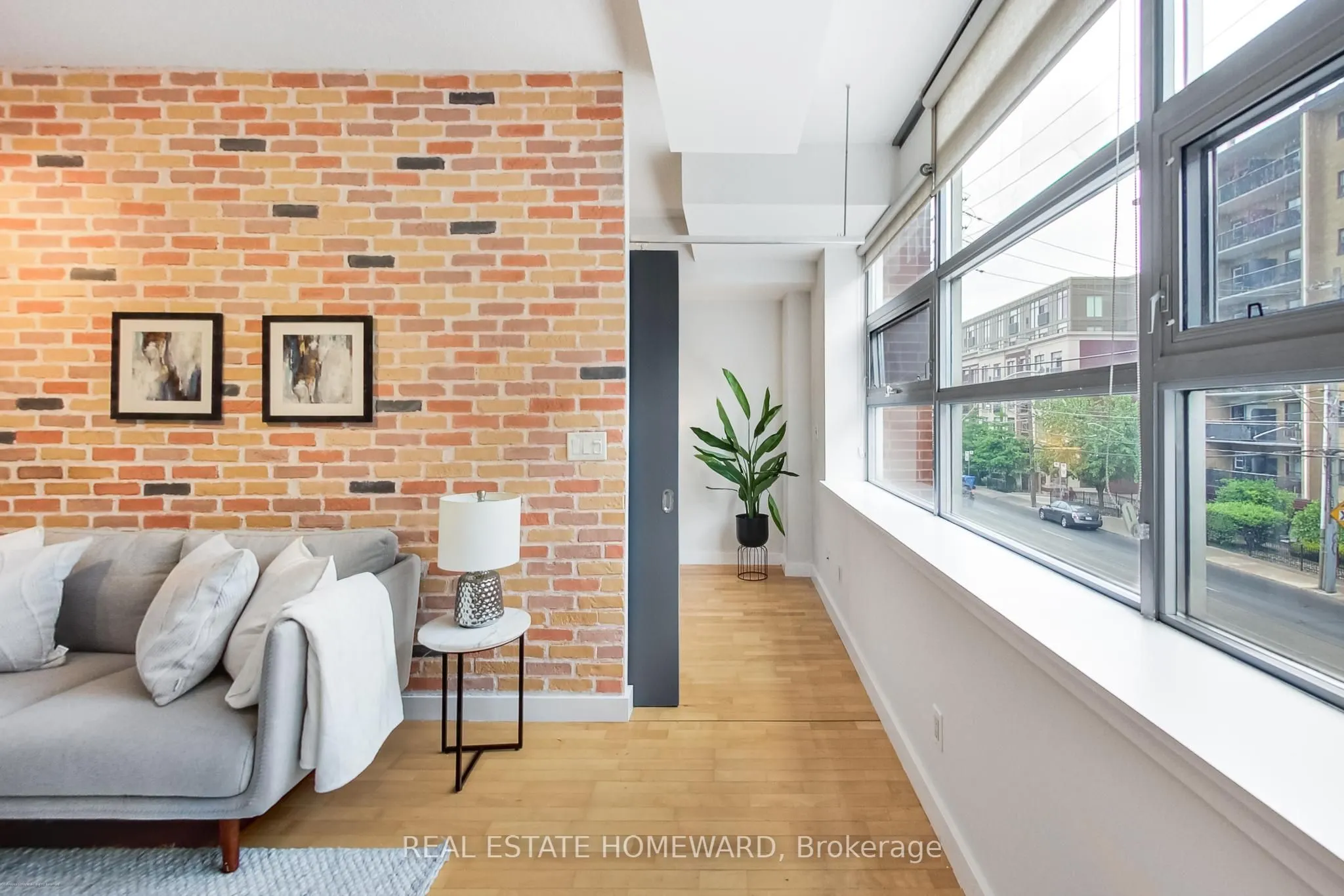 601 Kingston Road, #209
