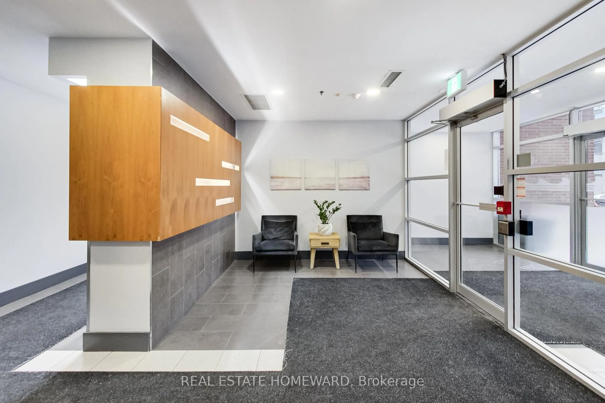 601 Kingston Road, #209