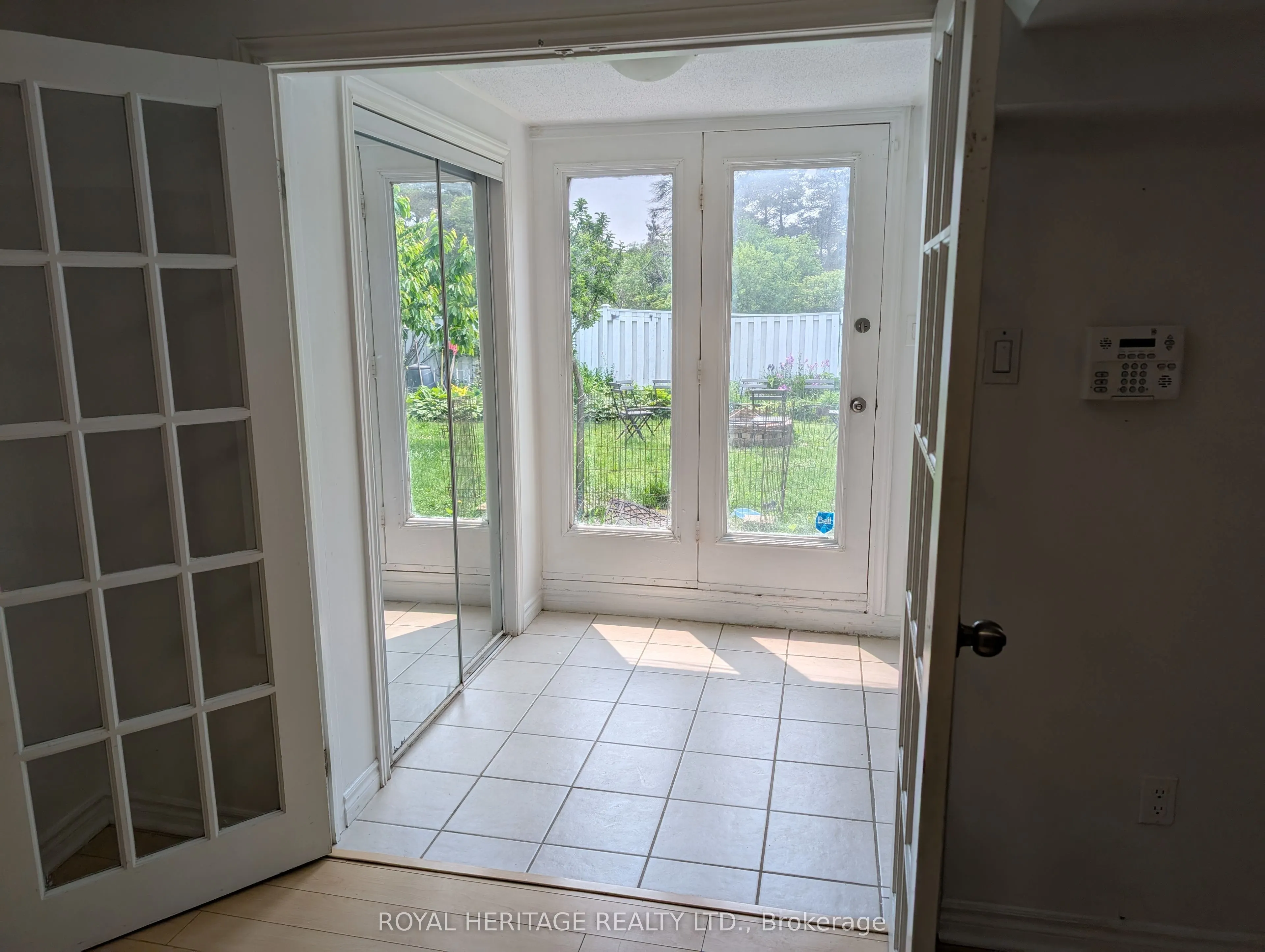 1565 Somergrove Crescent, #Basement
