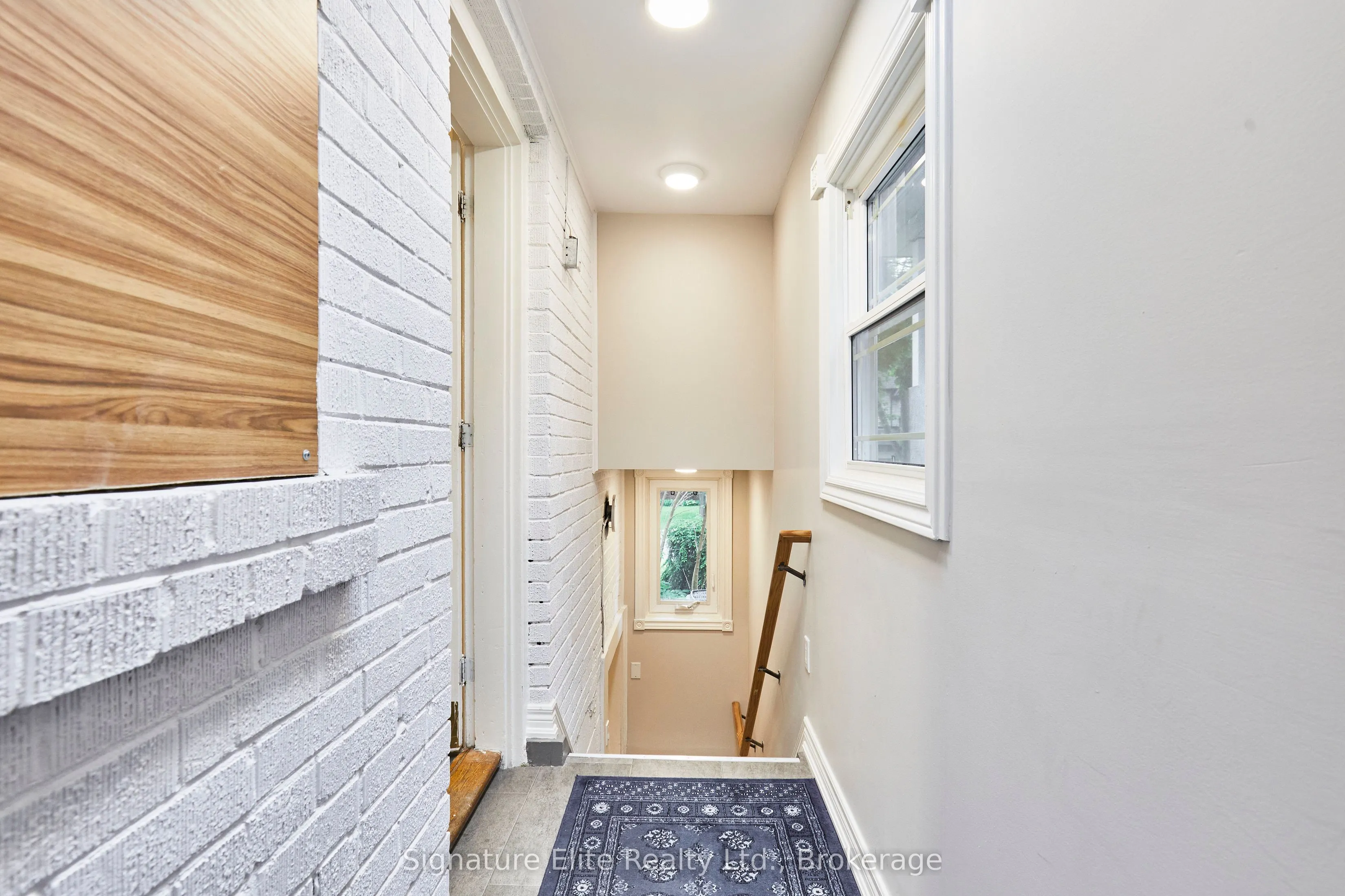 128 Harewood Avenue