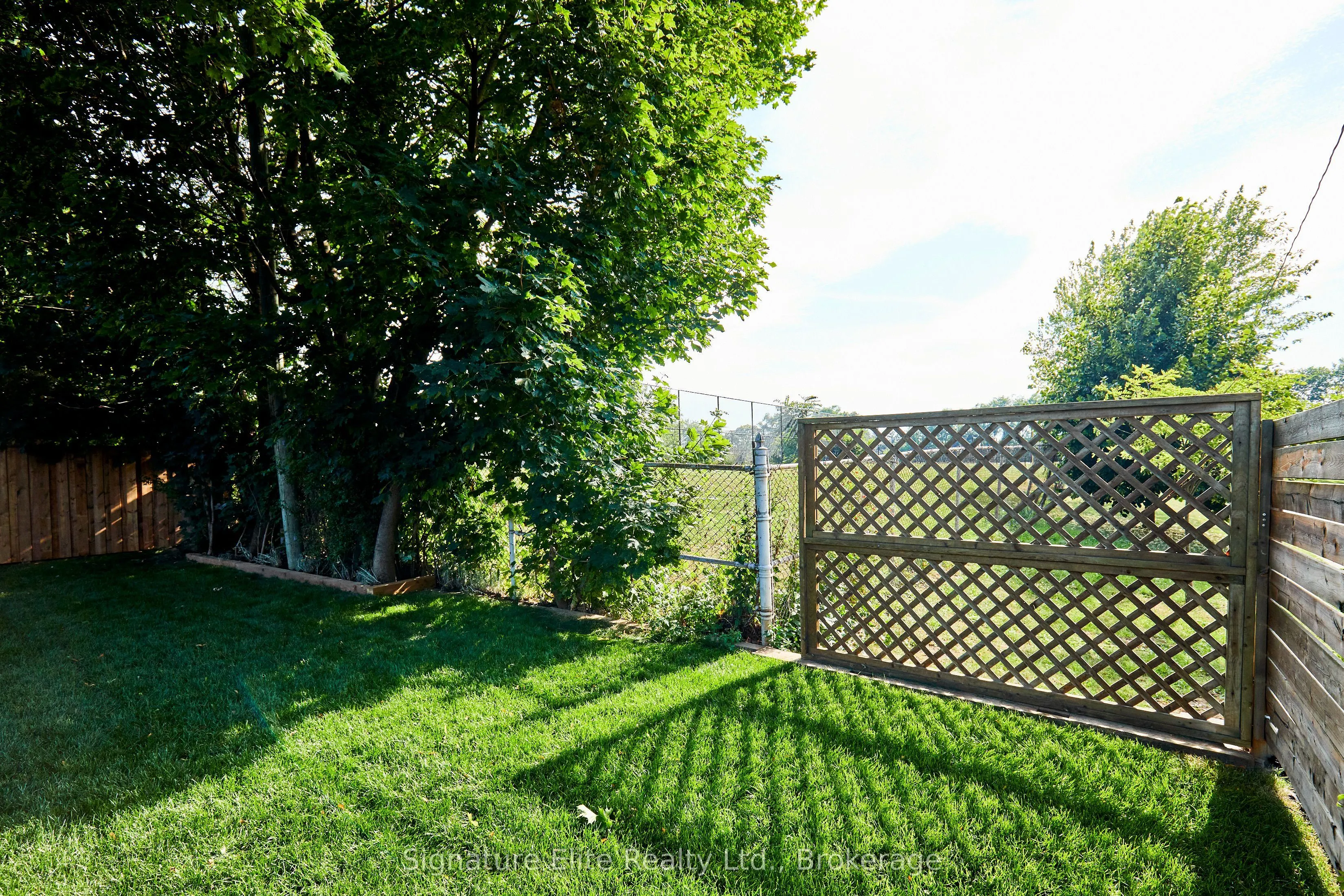 128 Harewood Avenue