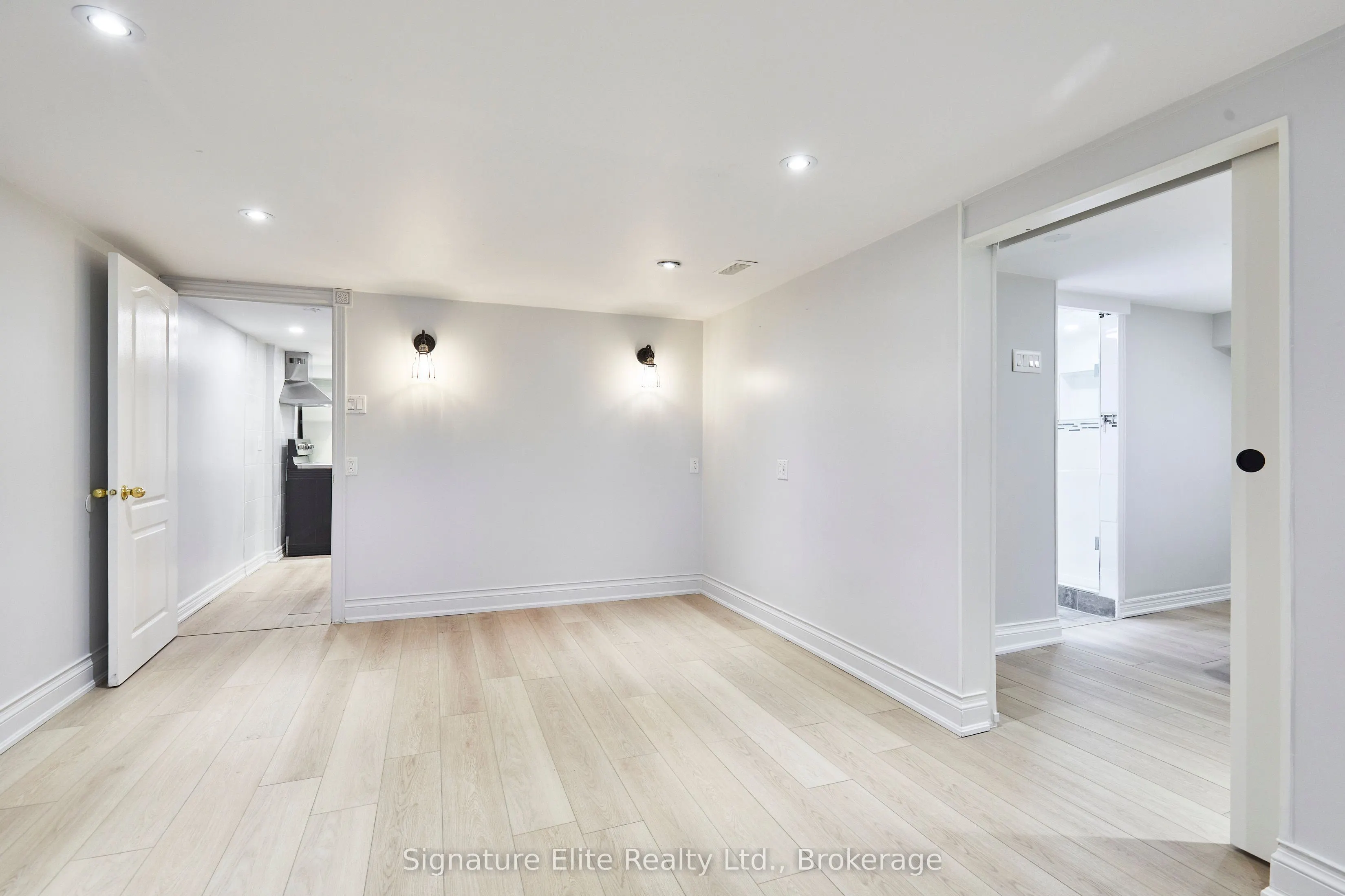 128 Harewood Avenue