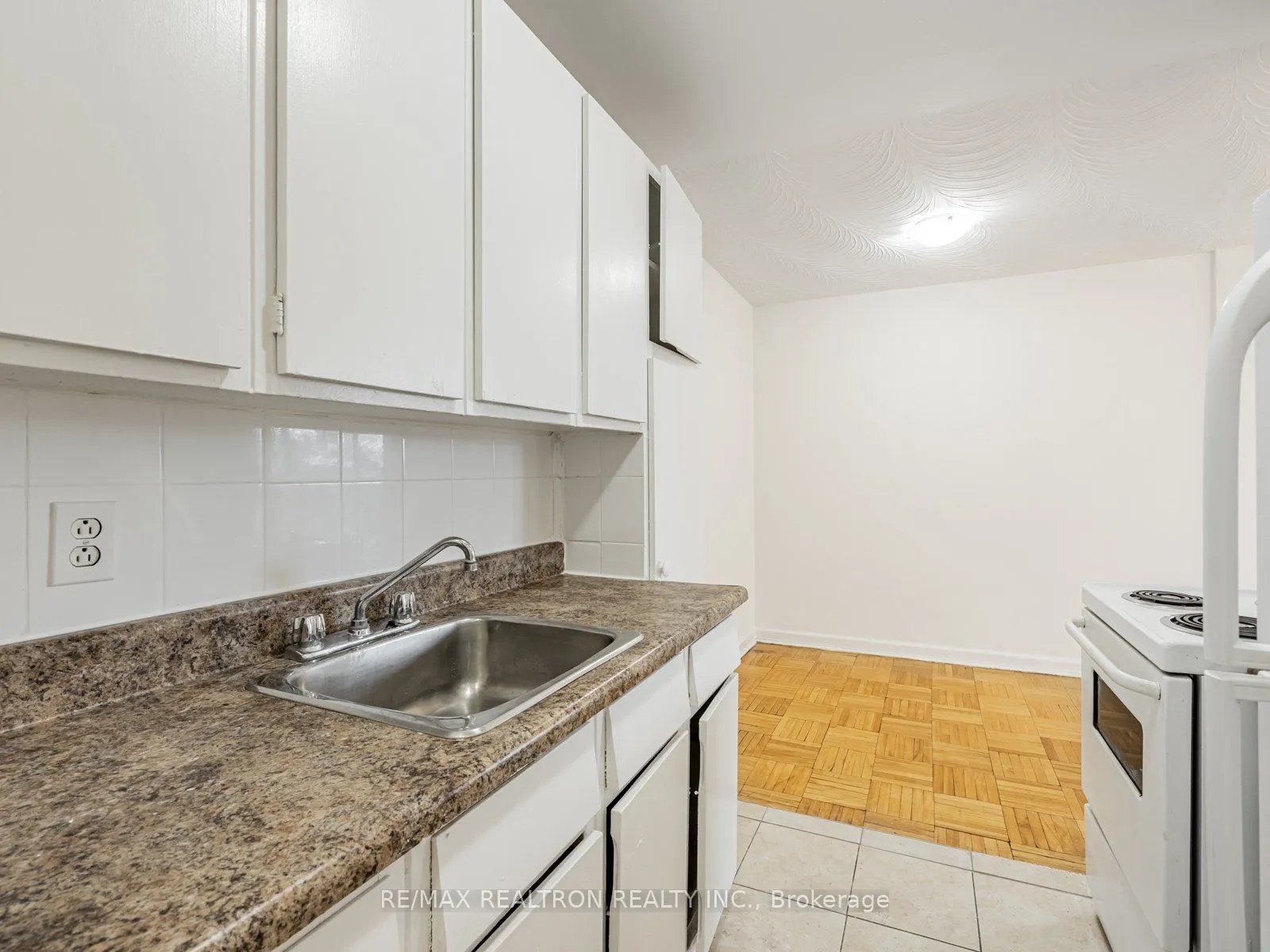 165 Cosburn Avenue #307