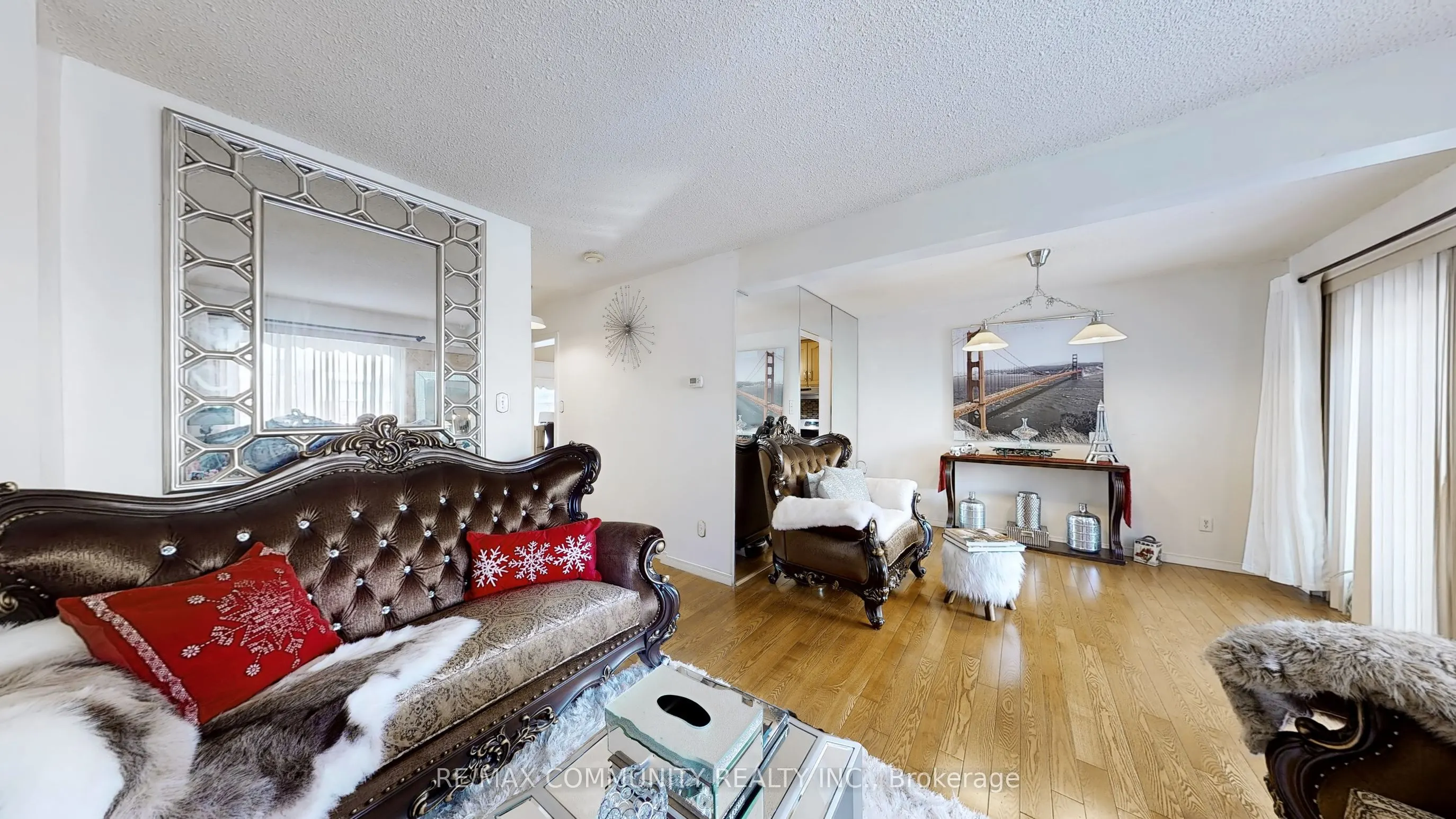 27 Granada Crescent