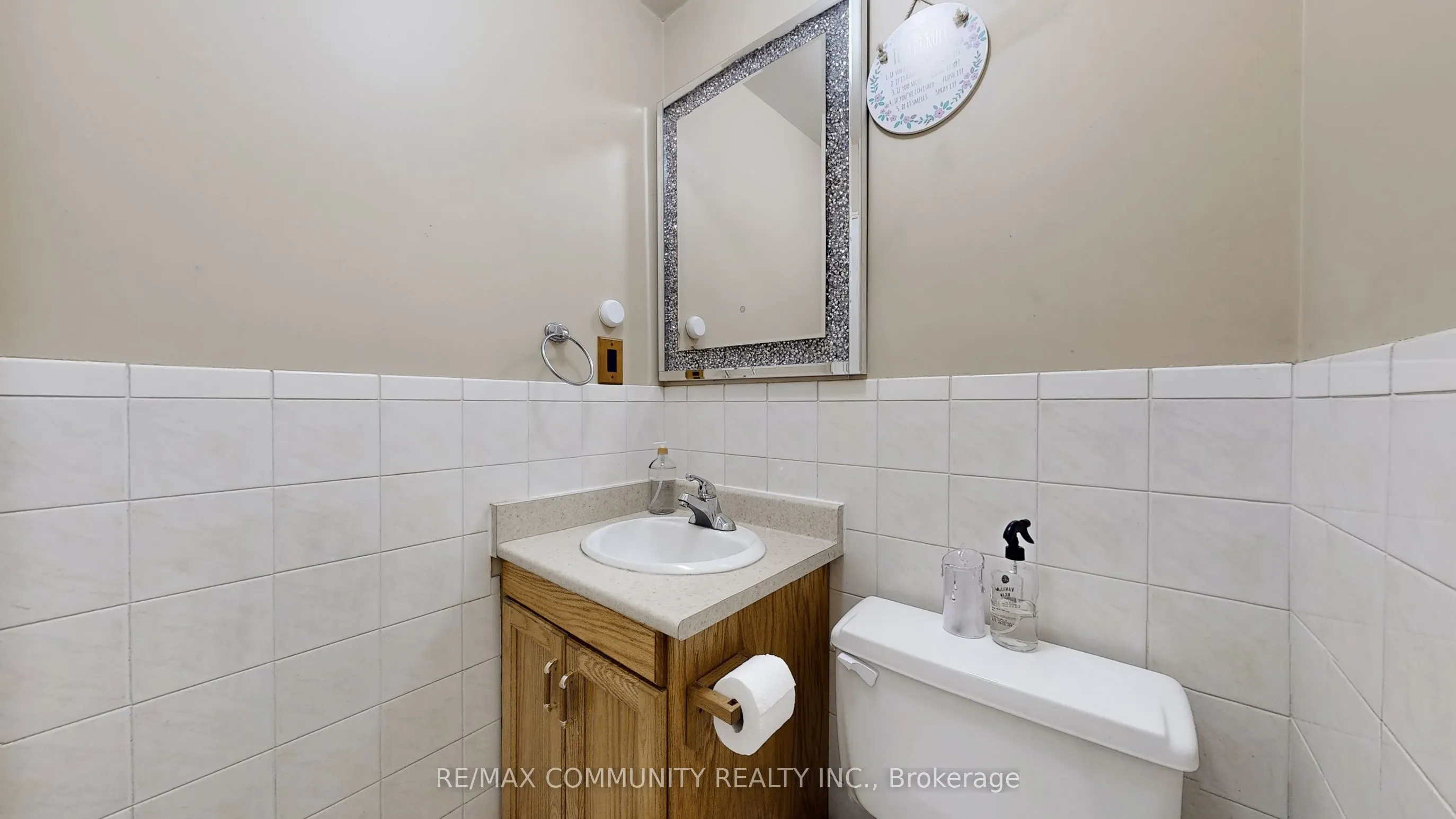 27 Granada Crescent