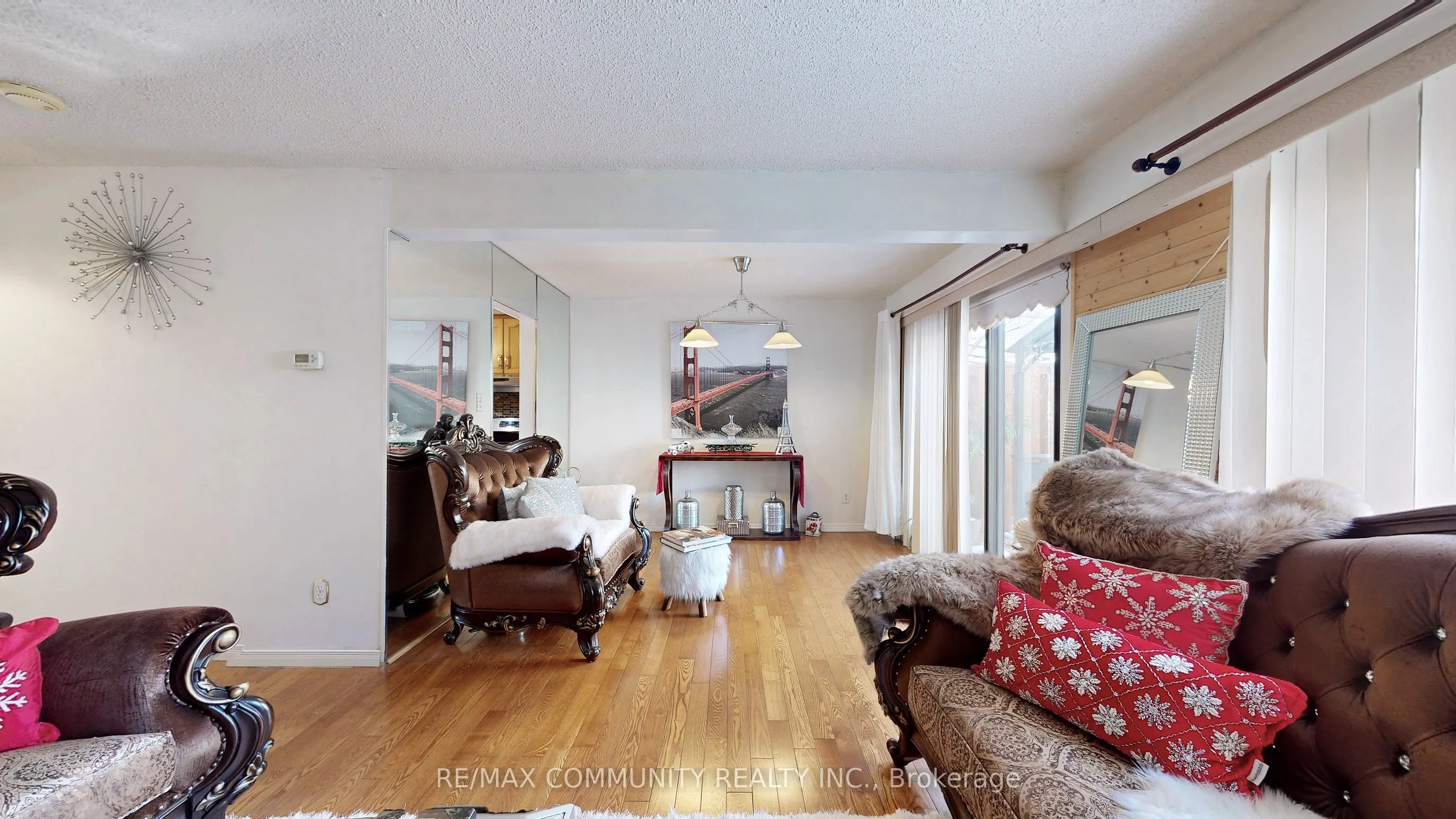 27 Granada Crescent