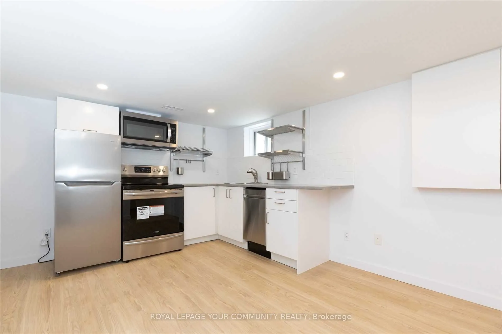 1370 Woodbine Avenue, #Lower