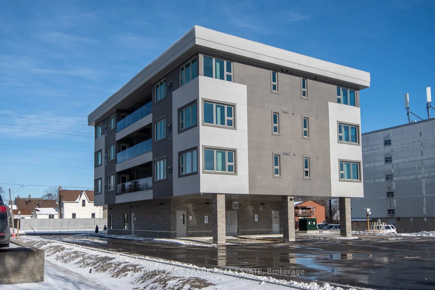 143 Bloor Street W