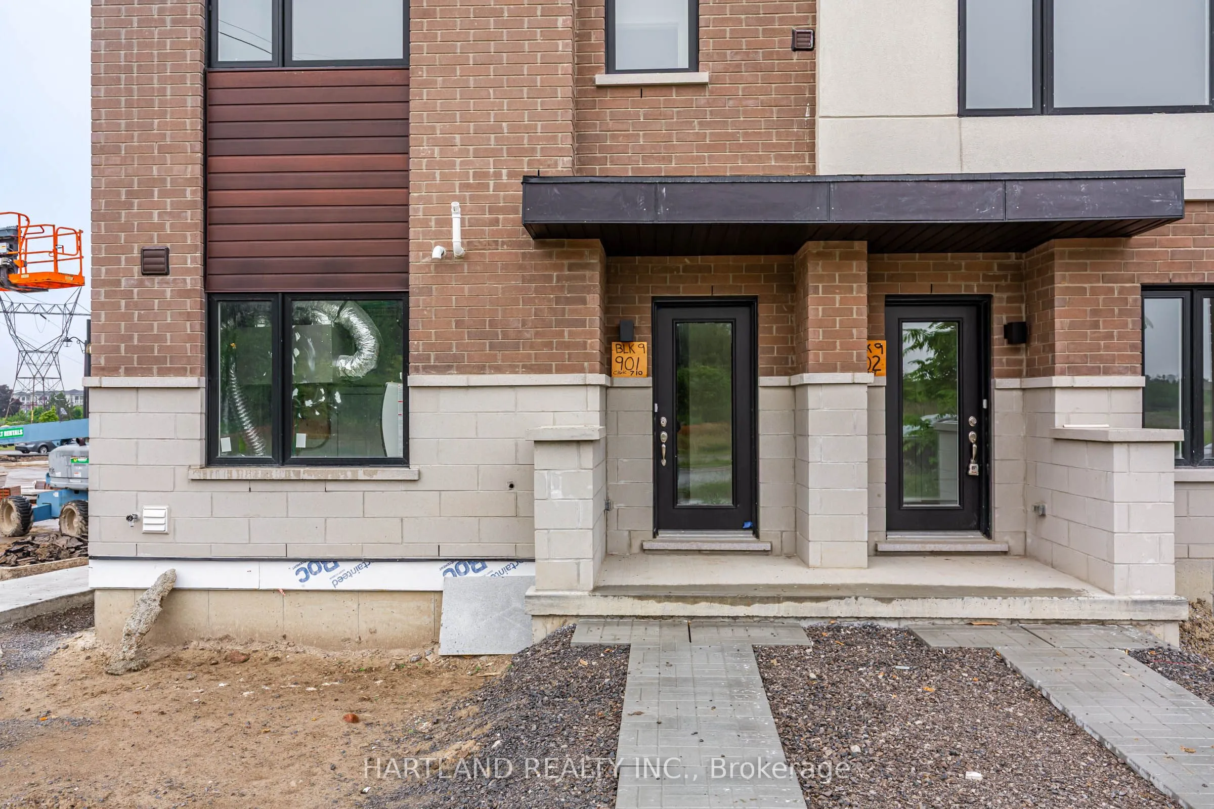 1695 Dersan Street, #710