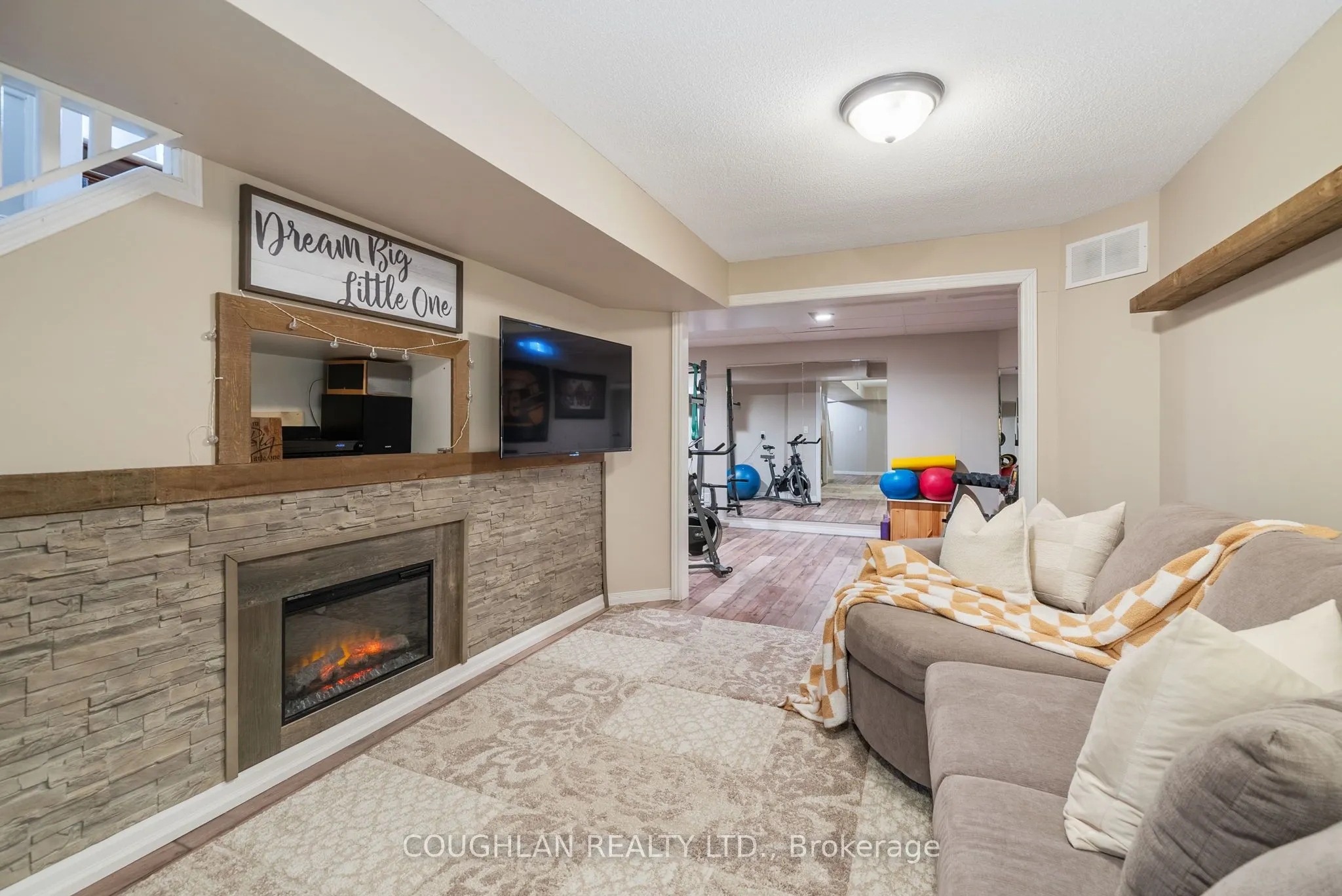 3 Edgerton Drive