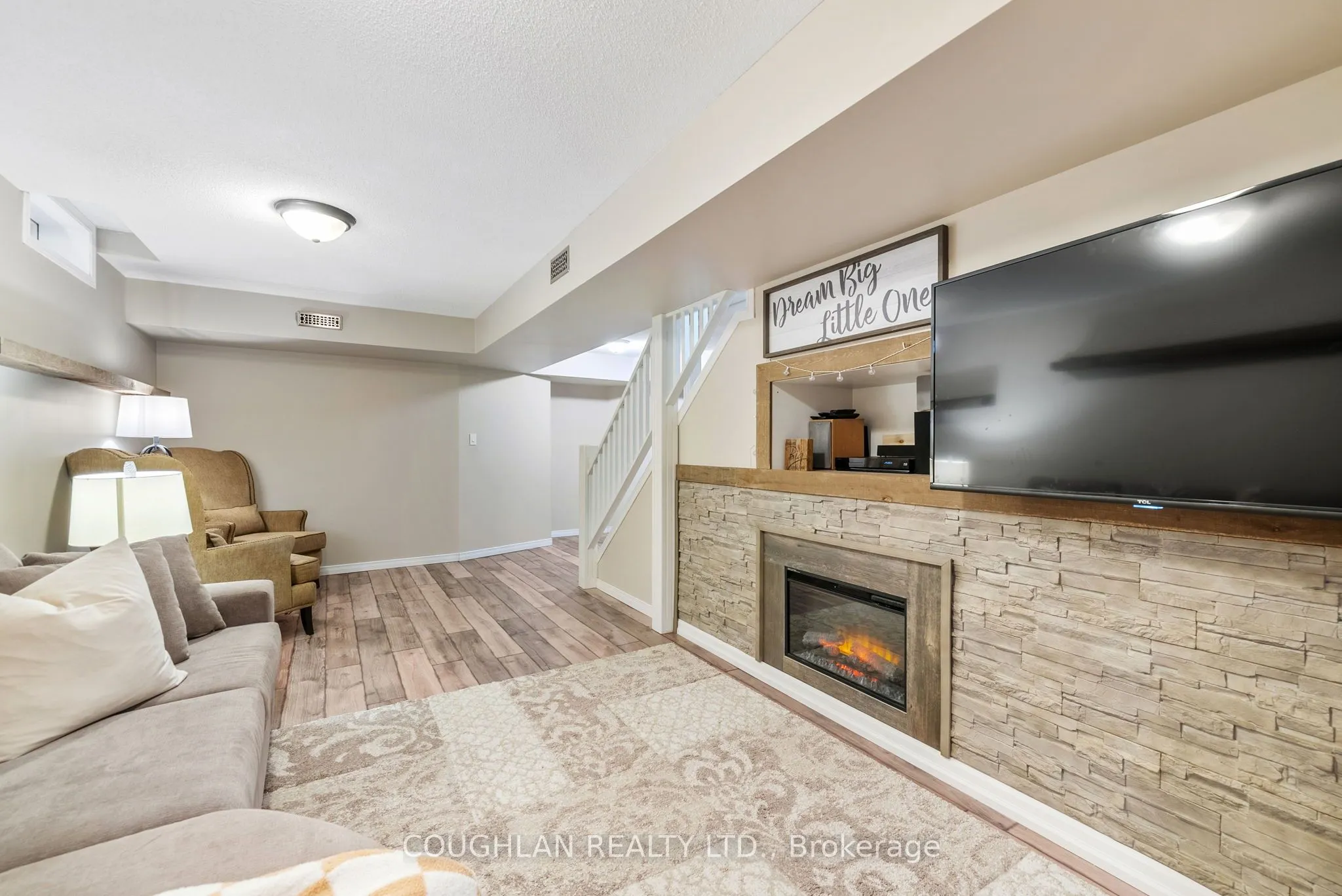 3 Edgerton Drive