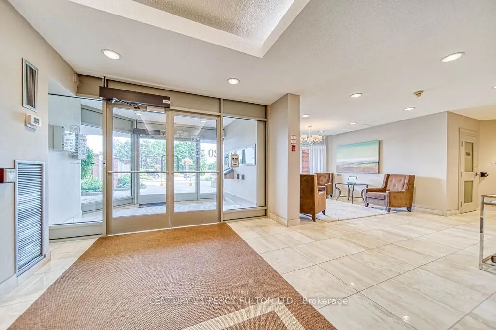 20 Dean Park Road, #1215