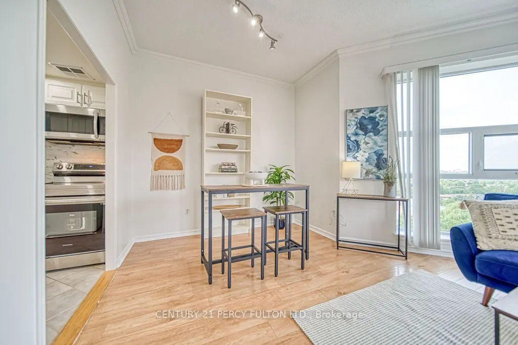 20 Dean Park Road, #1215