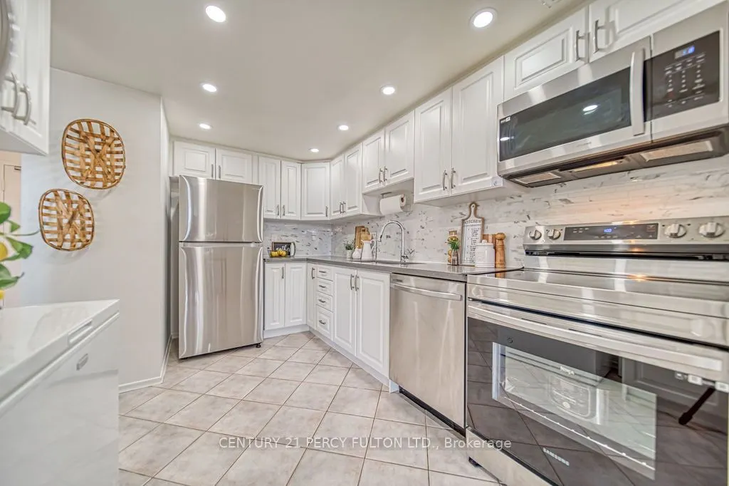 20 Dean Park Road, #1215