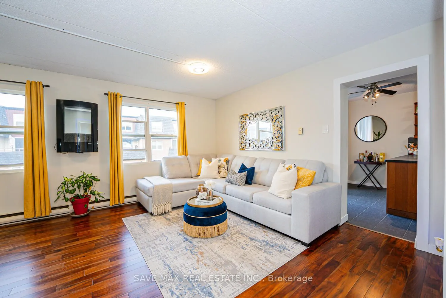 580 Mary Street E #214