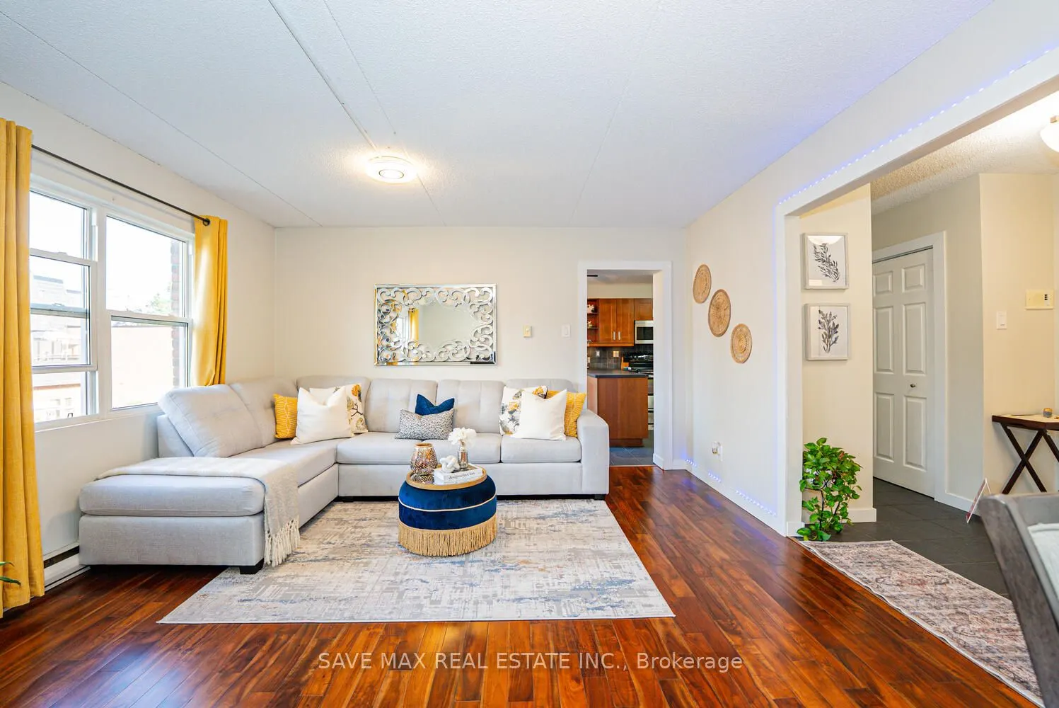 580 Mary Street E #214