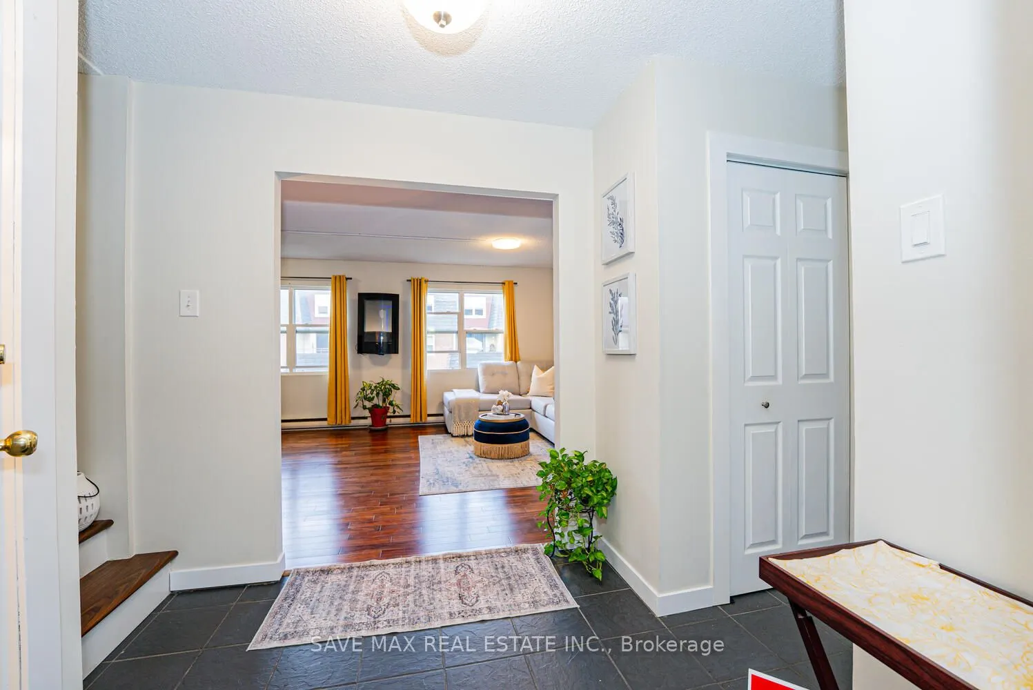 580 Mary Street E #214