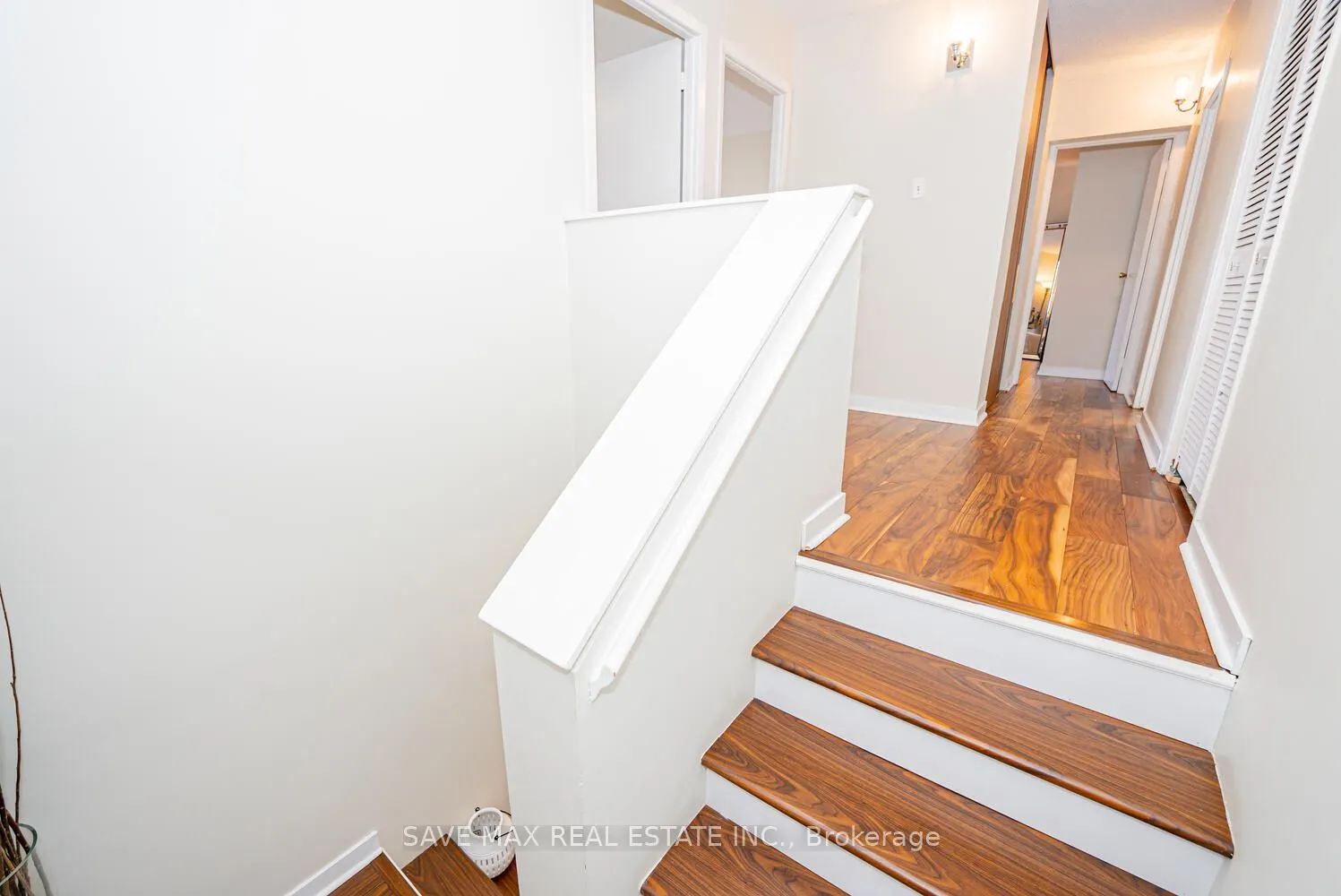 580 Mary Street E #214