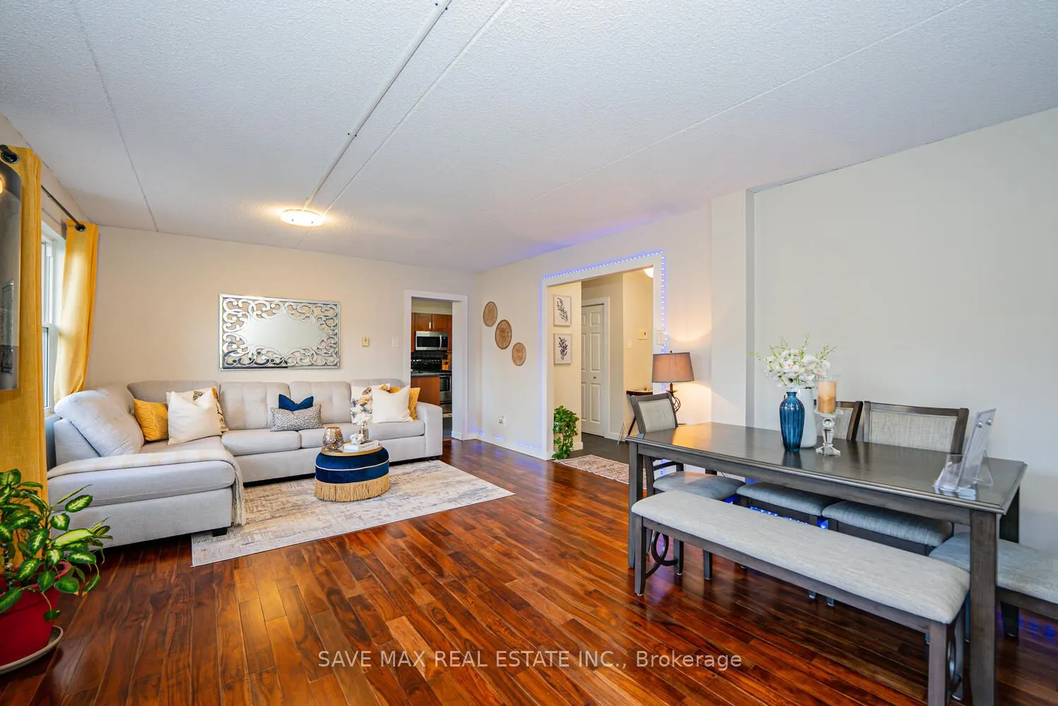 580 Mary Street E #214