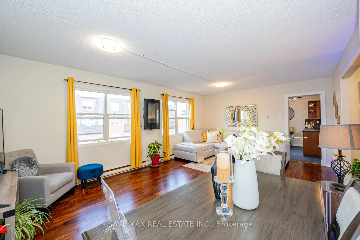 580 Mary Street E #214