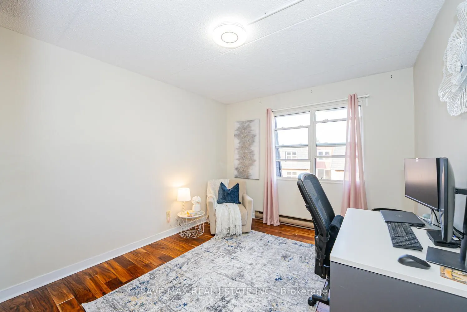 580 Mary Street E #214