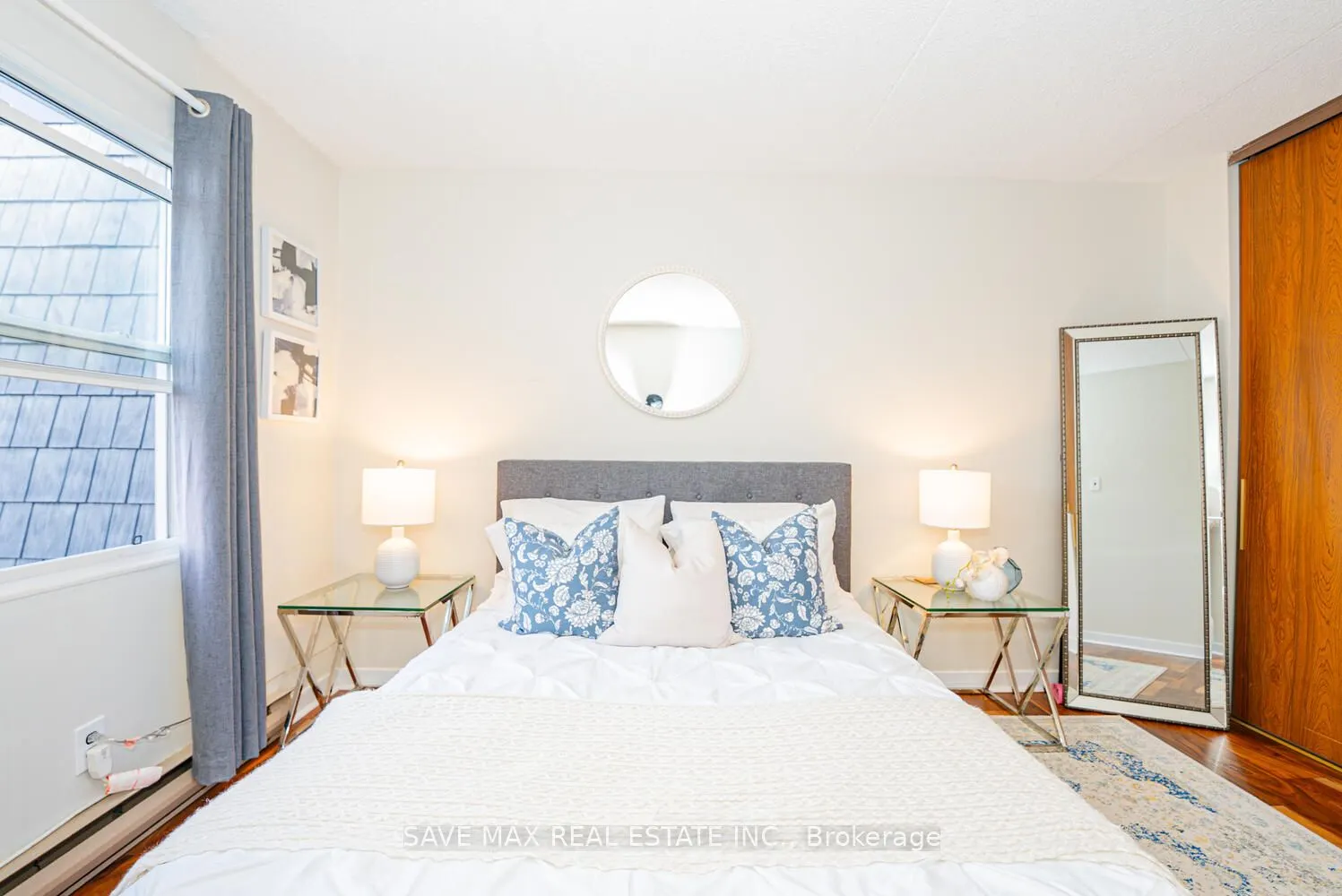 580 Mary Street E #214