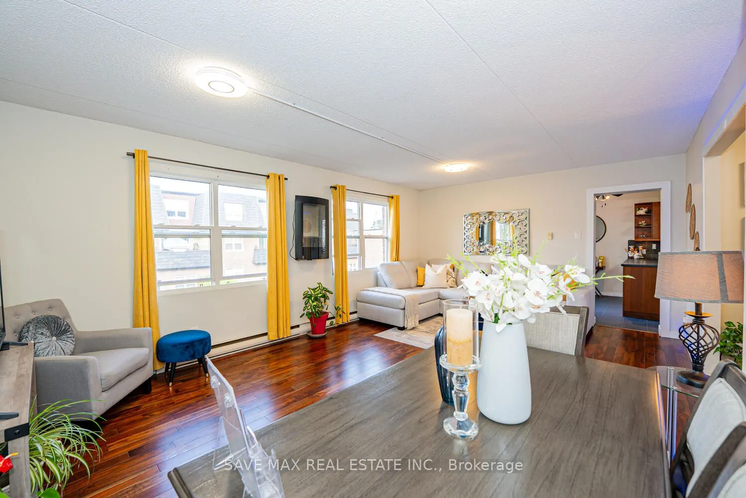 580 Mary Street E #214