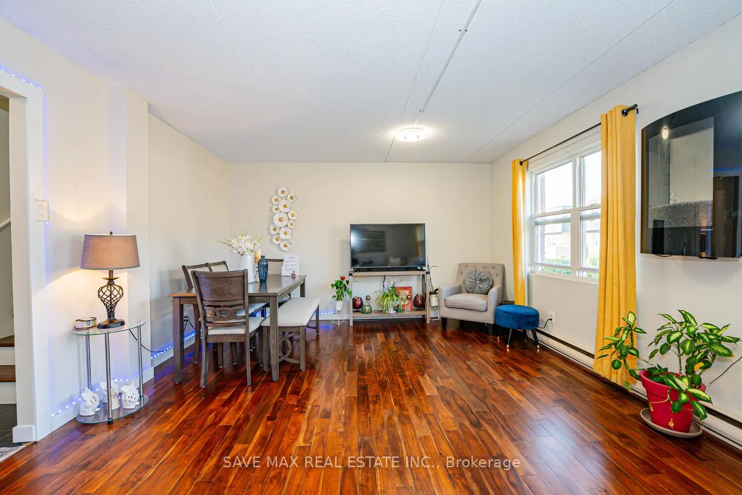 580 Mary Street E #214