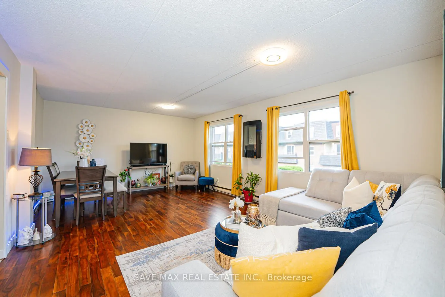 580 Mary Street E #214