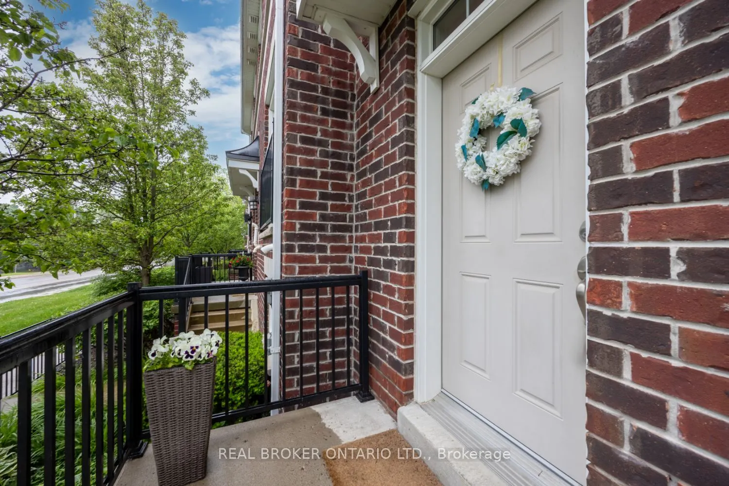 571 Longworth Avenue, #9