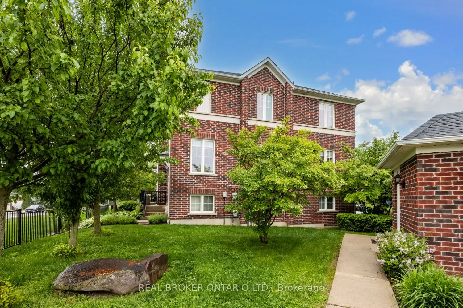 571 Longworth Avenue, #9